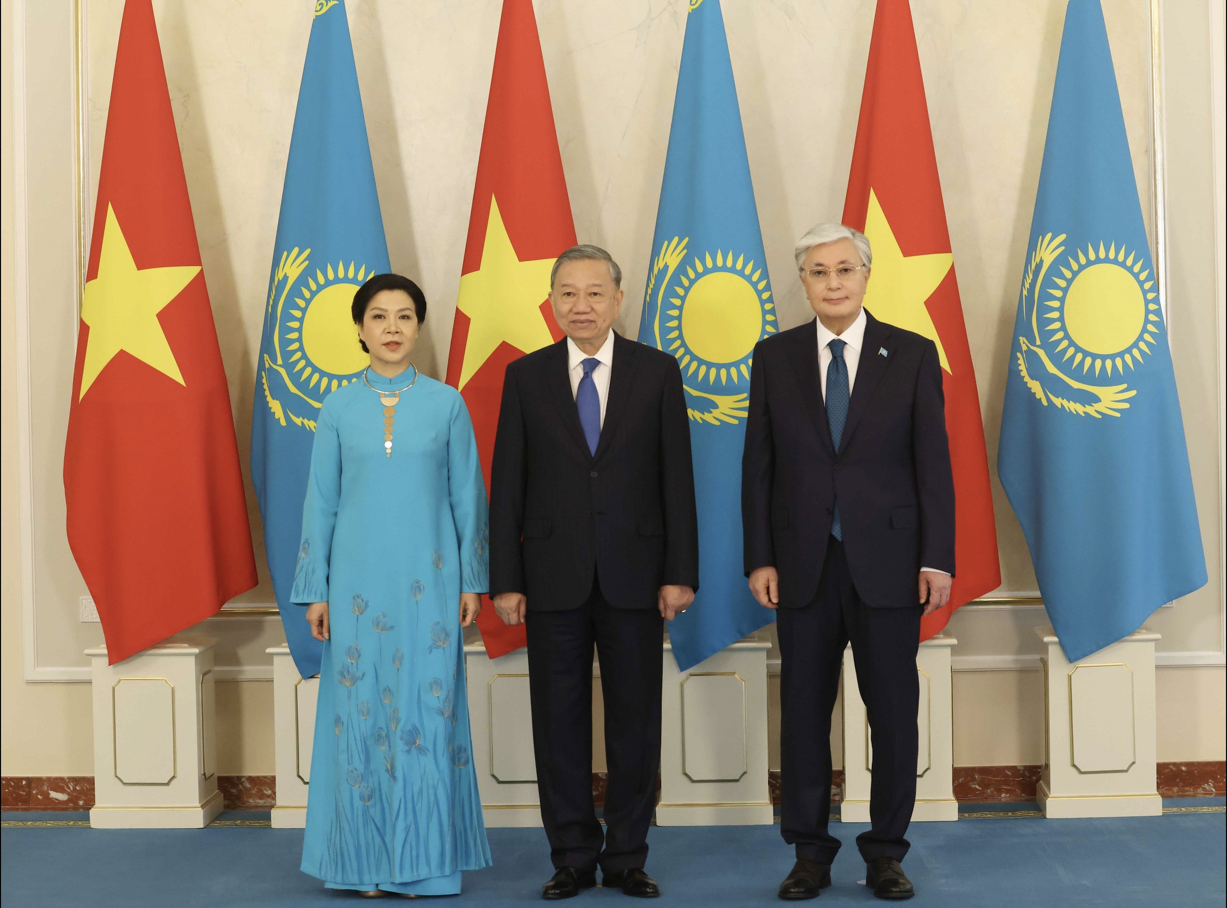 Lễ đ&oacute;n Tổng B&iacute; thư T&ocirc; L&acirc;m v&agrave; Phu nh&acirc;n thăm cấp Nh&agrave; nước Kazakhstan - Ảnh 6.