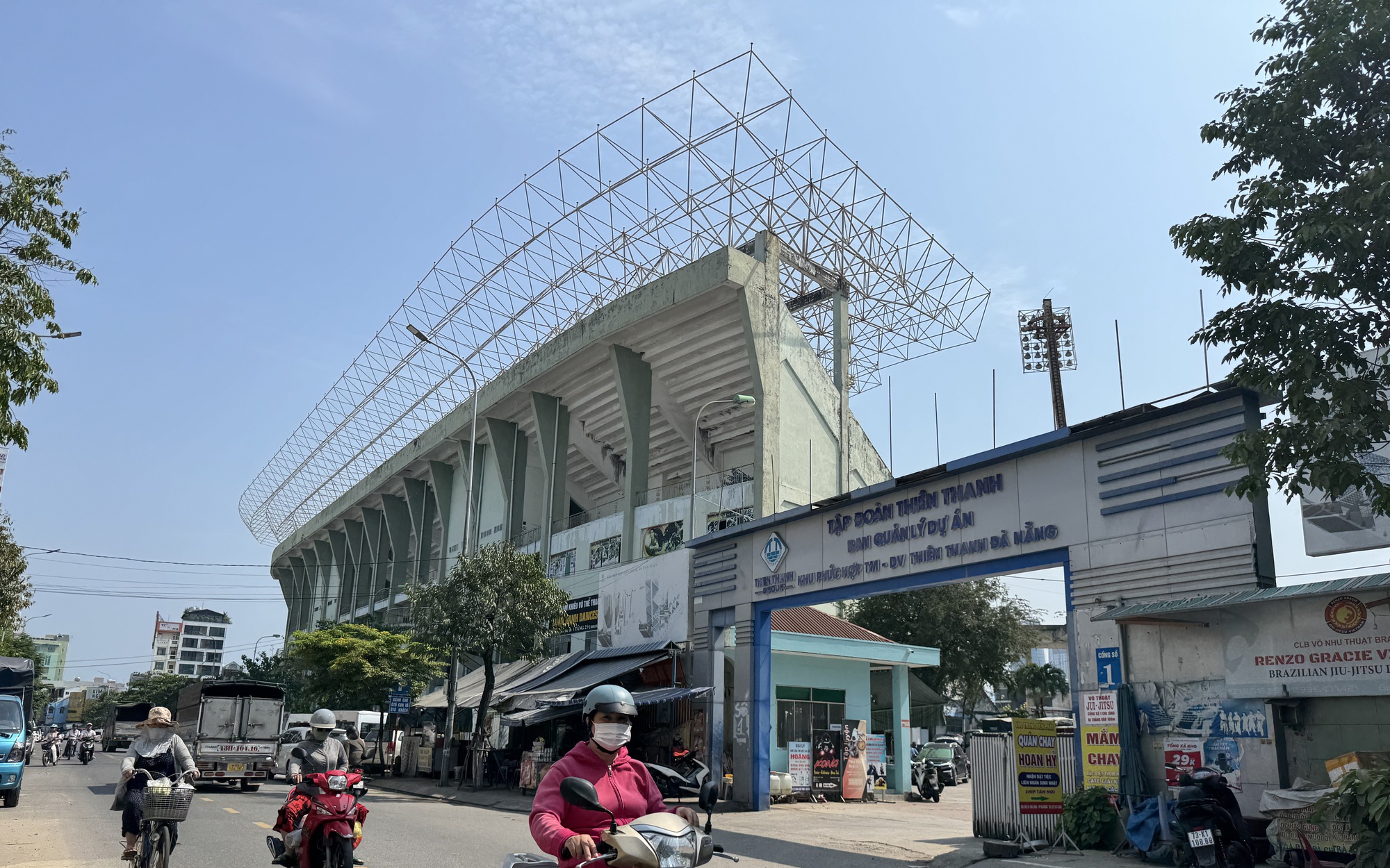 Đấu gi&aacute; s&acirc;n vận động Chi Lăng Sắp diễn ra giải quyết nợ trong đại &aacute;n Phạm C&ocirc;ng Danh - Ảnh 4.