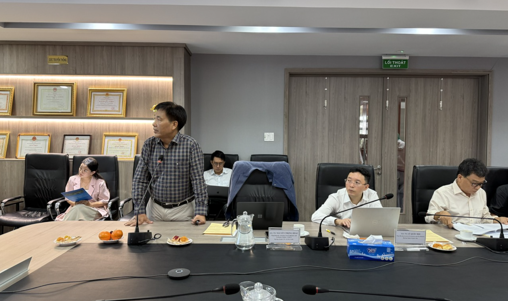 Tạp ch&iacute; Việt Nam chia sẻ nỗ lực tham gia hệ thống tr&iacute;ch dẫn quốc tế - Ảnh 1.