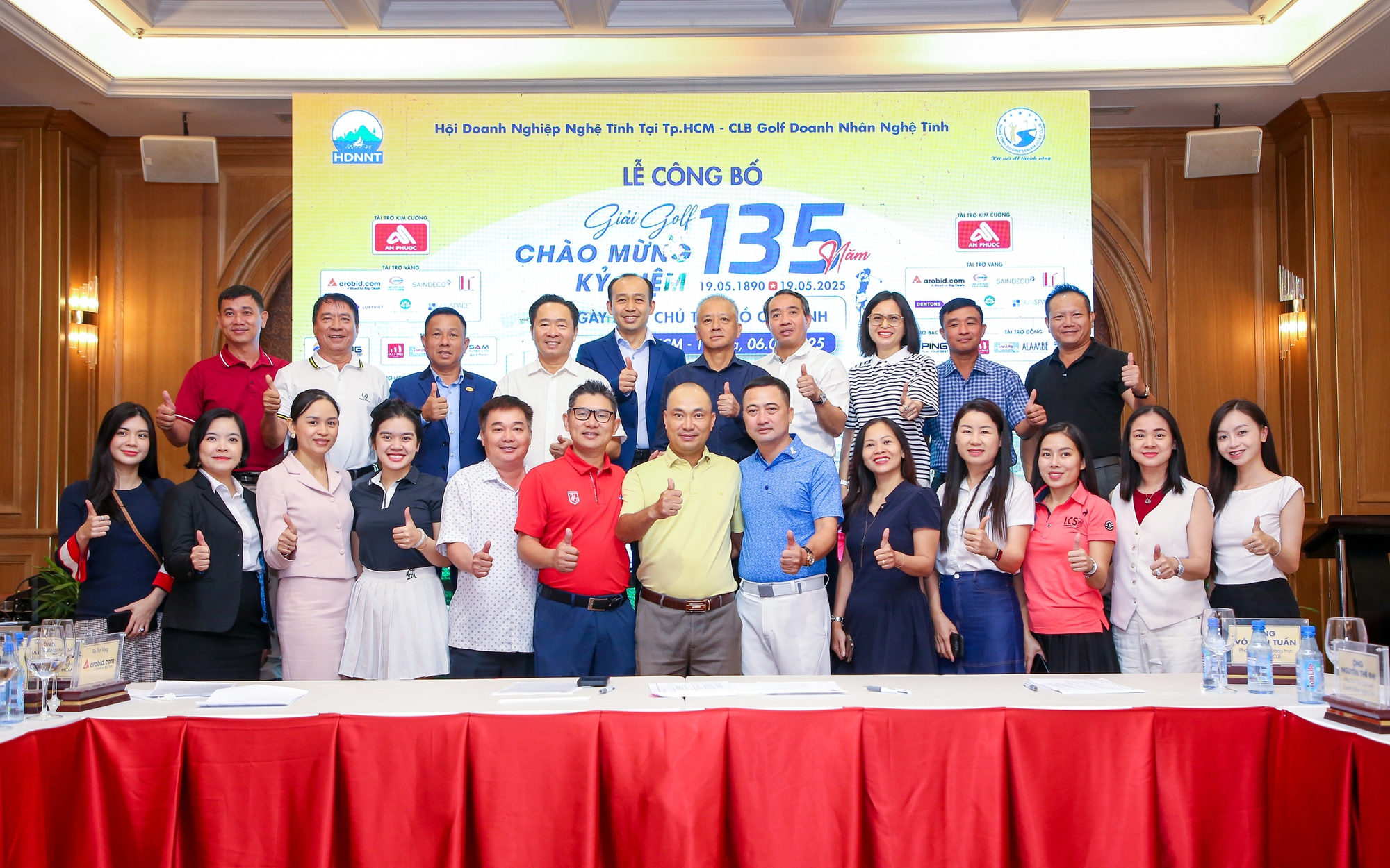 Câu lạc bộ Golf Doanh nhân Nghệ Tĩnh tổ chức giải kỷ niệm ngày sinh Hồ Chủ tịch
