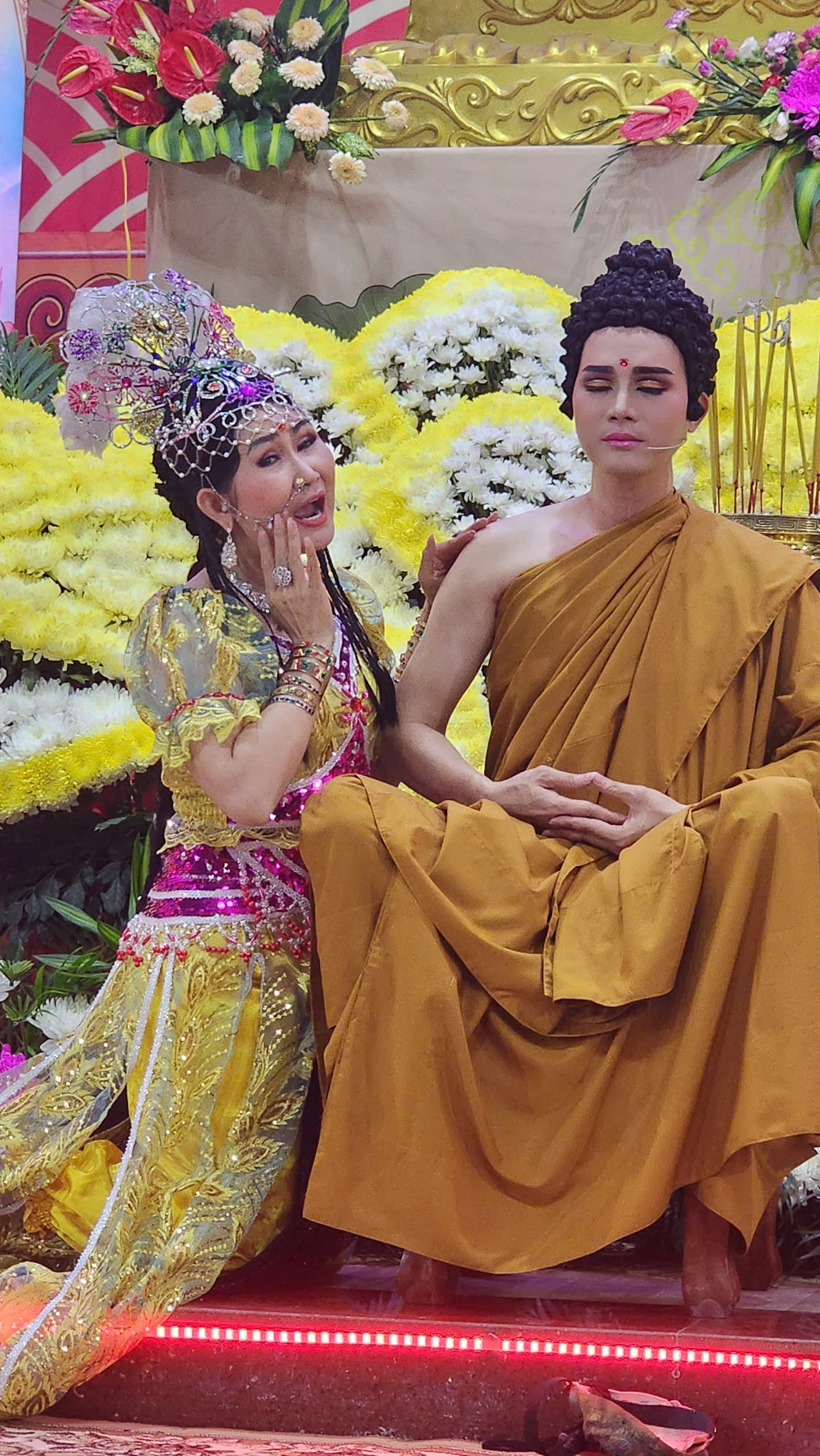 Minh Vương, Trọng Ph&uacute;c, Vũ Lu&acirc;n nhớ về vai diễn Đức Phật- Ảnh 5.