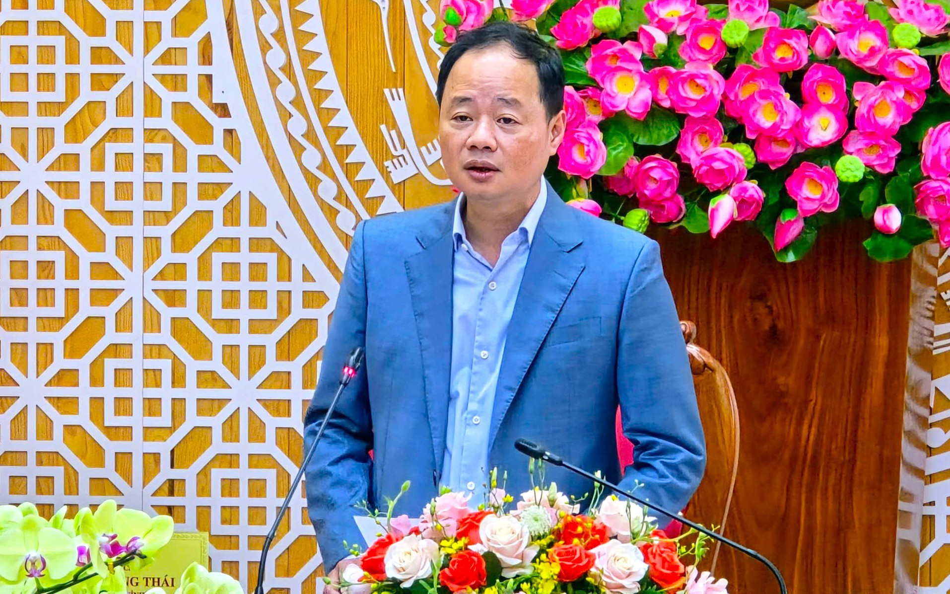 Lâm Đồng: Sẽ xem xét đình chỉ chức vụ chủ tịch huyện nếu chậm triển khai dự án cao tốc