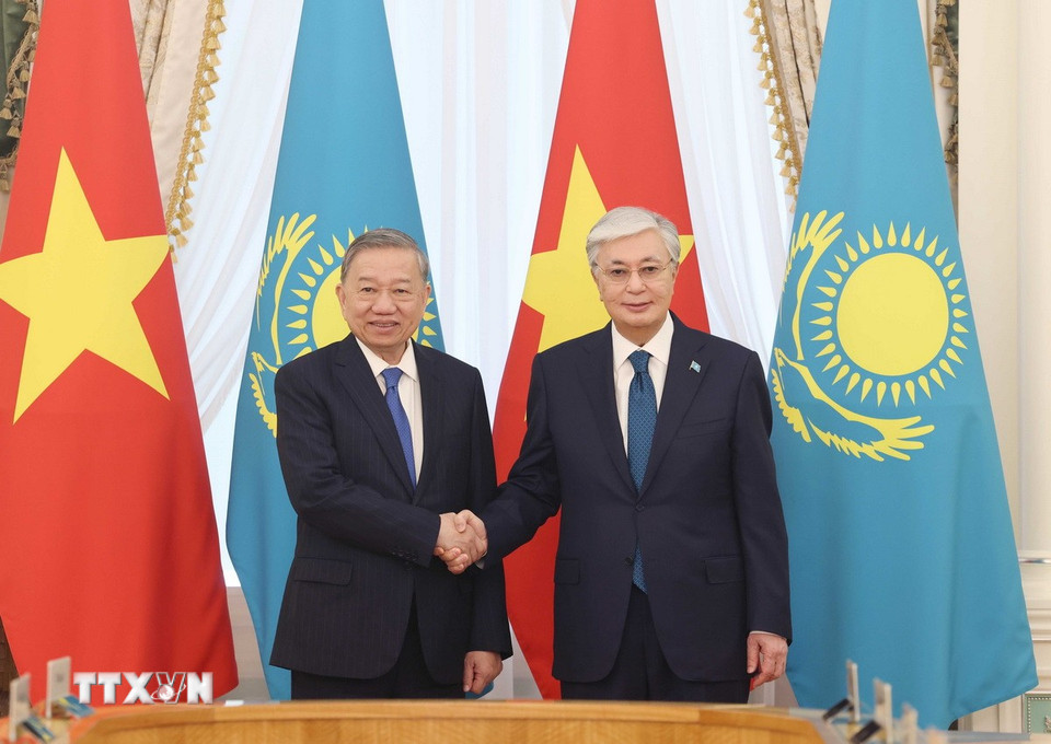 Lễ đ&oacute;n Tổng B&iacute; thư T&ocirc; L&acirc;m v&agrave; Phu nh&acirc;n thăm cấp Nh&agrave; nước Kazakhstan - Ảnh 7.