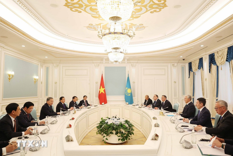 Lễ đ&oacute;n Tổng B&iacute; thư T&ocirc; L&acirc;m v&agrave; Phu nh&acirc;n thăm cấp Nh&agrave; nước Kazakhstan - Ảnh 9.