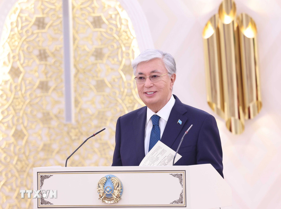 Kazakhstan tặng Tổng B&iacute; thư T&ocirc; L&acirc;m Hu&acirc;n chương Hữu nghị Dostyk hạng nhất - Ảnh 4.