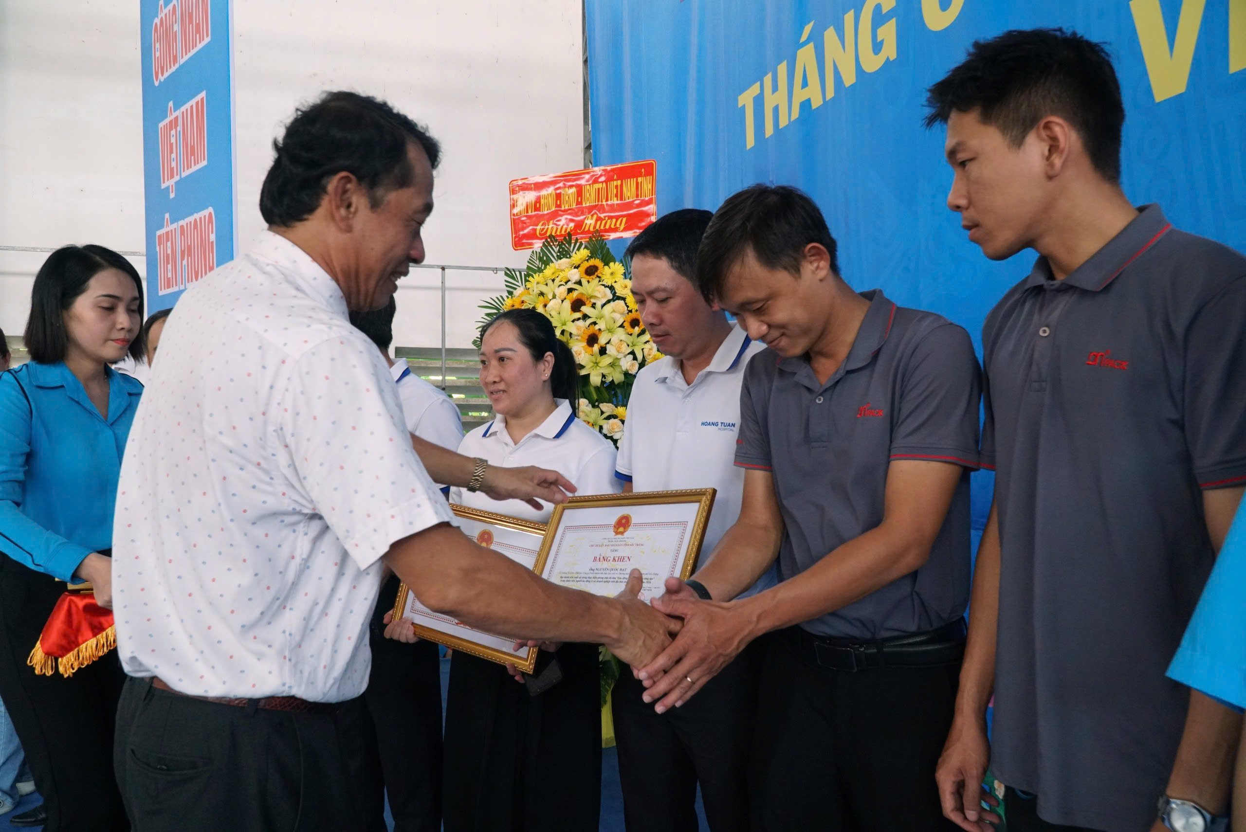 B&agrave;i h&aacute;t &ldquo;Viết tiếp c&acirc;u chuyện h&ograve;a b&igrave;nh&rdquo; xuất hiện tại sự kiện lớn ở S&oacute;c Trăng - Ảnh 13.