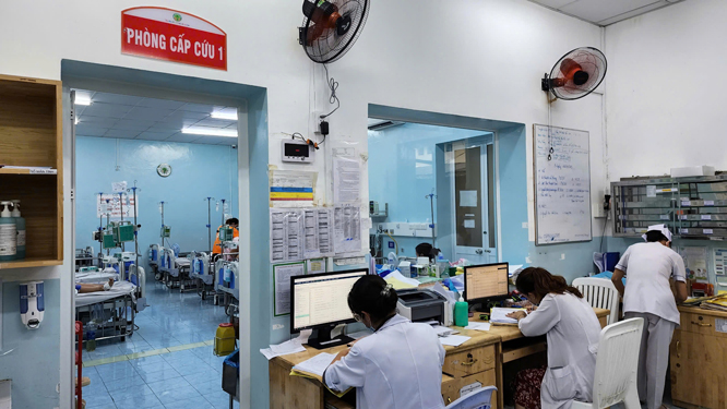 Chuyện kh&ocirc;ng thể chấp nhận ở ph&ograve;ng cấp cứu (*): N&acirc;ng bản lĩnh, tr&aacute;nh bỏ mặc - Ảnh 1.