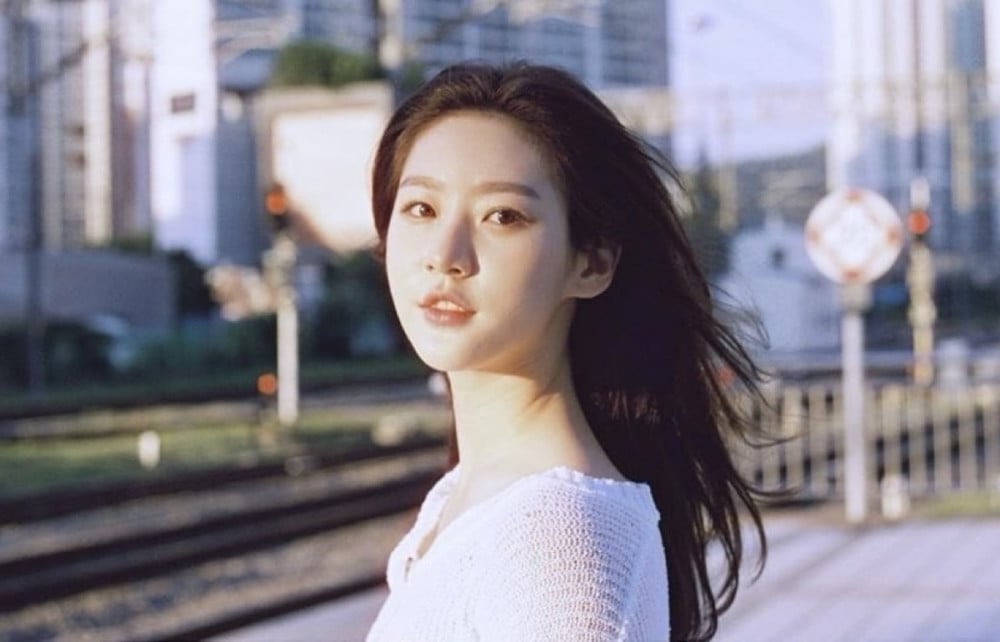 Gia đ&igrave;nh Kim Sae-ron kiện Kim Soo-hyun, c&aacute;o buộc quan hệ từ 14 tuổi - Ảnh 1.