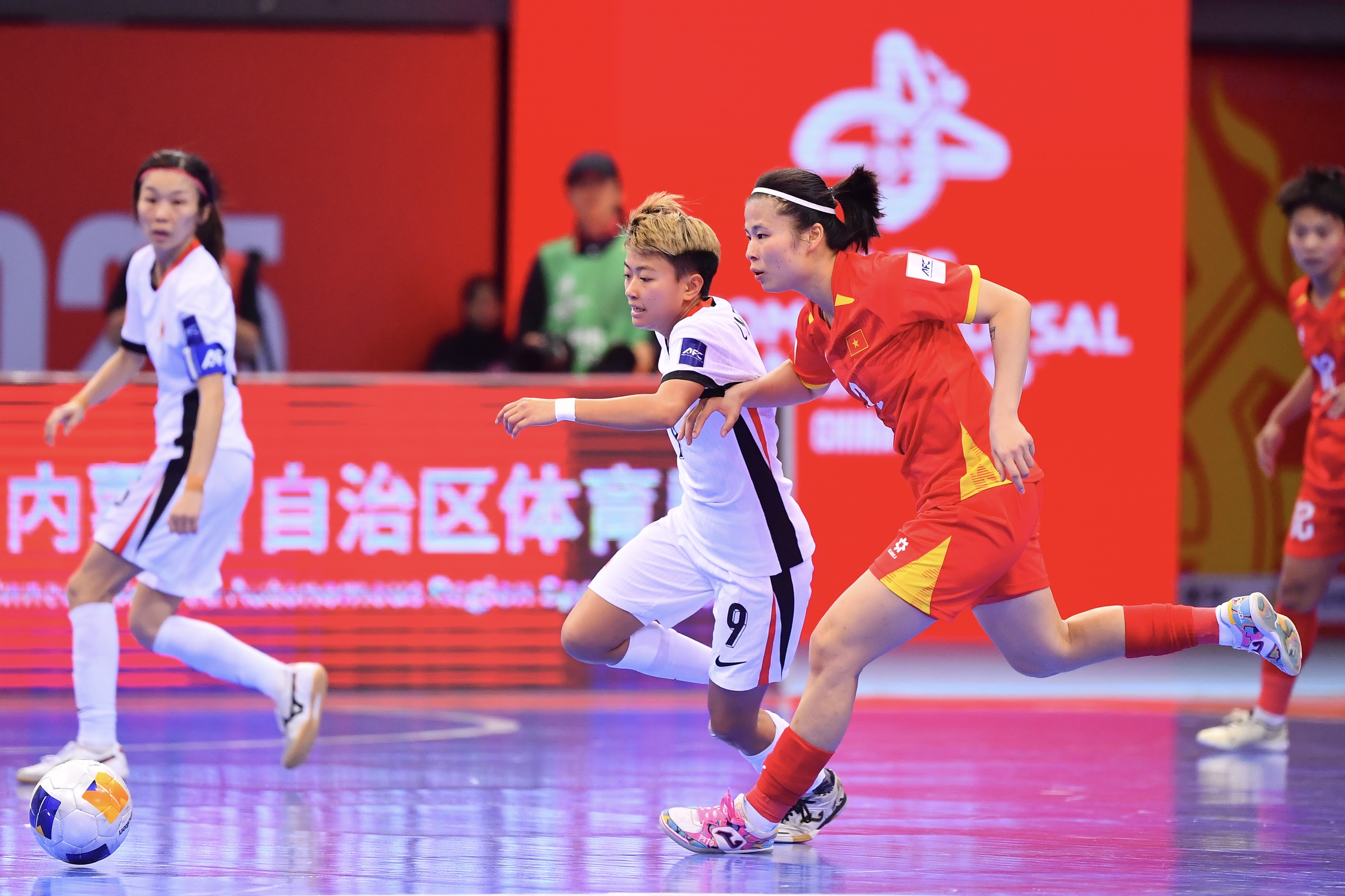 Futsal nữ Việt Nam - Ảnh 2.