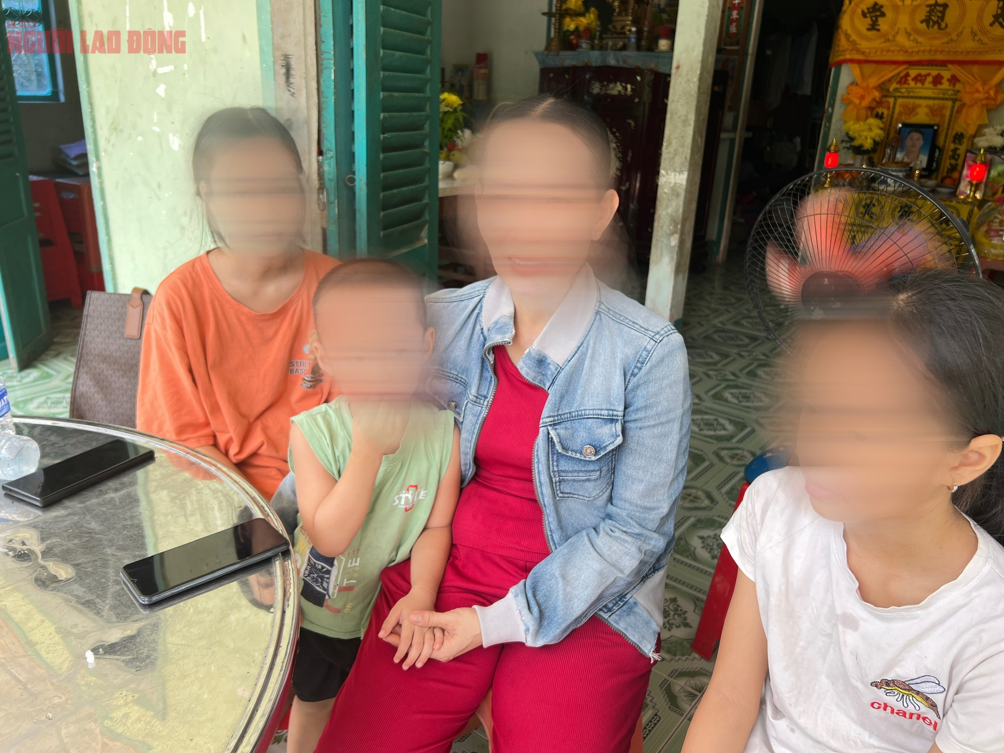 Vụ tai nạn giao th&ocirc;ng ở Vĩnh Long: Gia đ&igrave;nh mong người vi phạm bị xử l&yacute; nghi&ecirc;m minh- Ảnh 1.