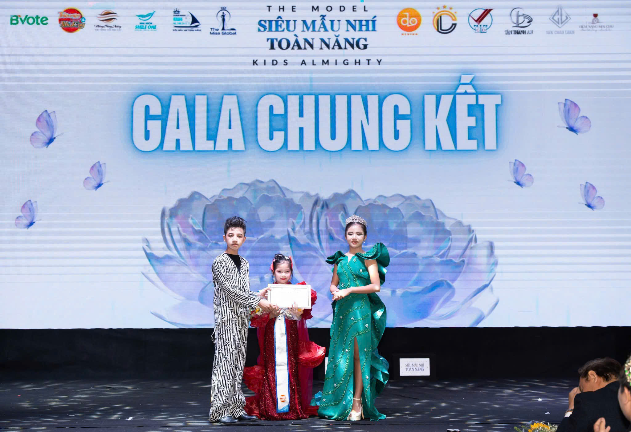 5 mẫu nhí được Vinh Quang Entertainment cố vấn đạt giải cao- Ảnh 3.