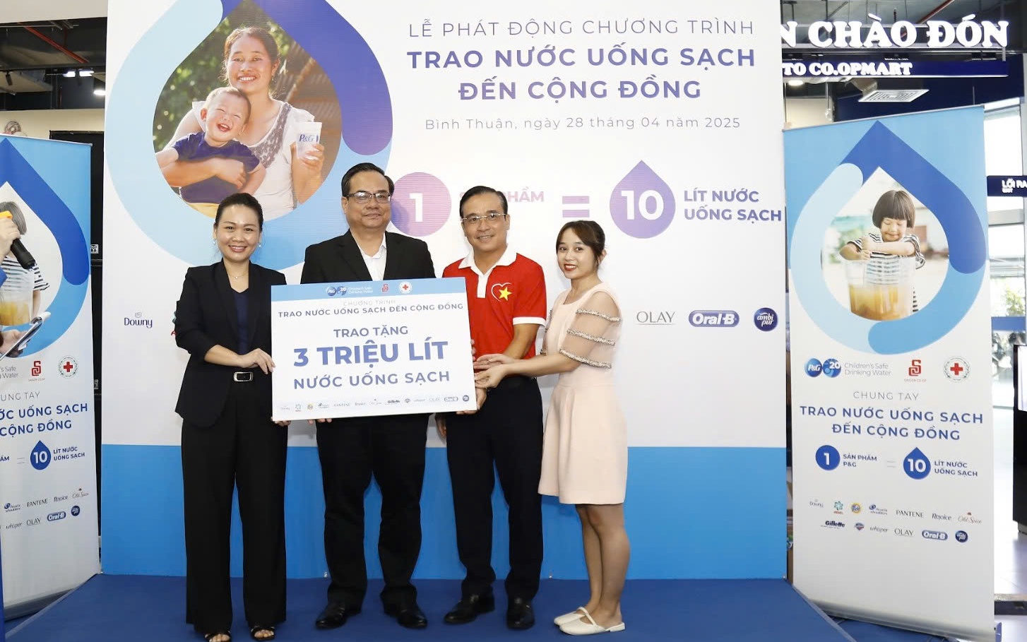 P&G Việt Nam và Saigon Co.op trao 3 triệu lít nước uống sạch cho cộng đồng