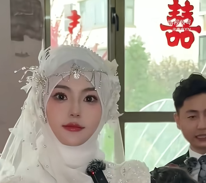 C&ocirc; d&acirc;u bị nghi l&agrave; AI v&igrave; qu&aacute; đẹp  - Ảnh 2.