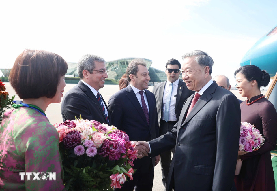 Tổng B&iacute; thư T&ocirc; L&acirc;m v&agrave; Phu nh&acirc;n bắt đầu thăm cấp Nh&agrave; nước Cộng h&ograve;a Azerbaijan - Ảnh 1.