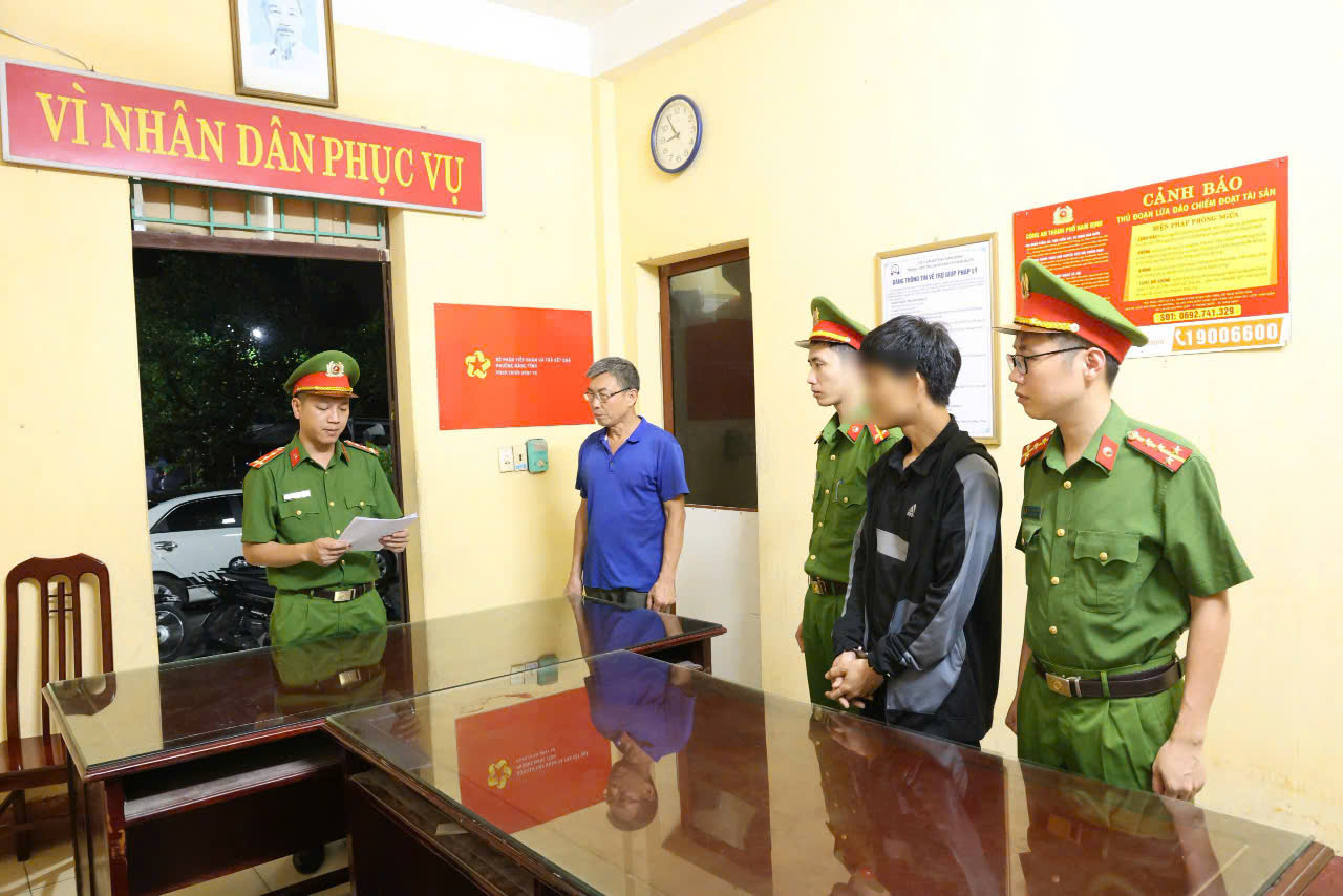 Tạm giữ h&igrave;nh sự nam thanh ni&ecirc;n h&agrave;nh hung điều dưỡng bệnh viện- Ảnh 1.
