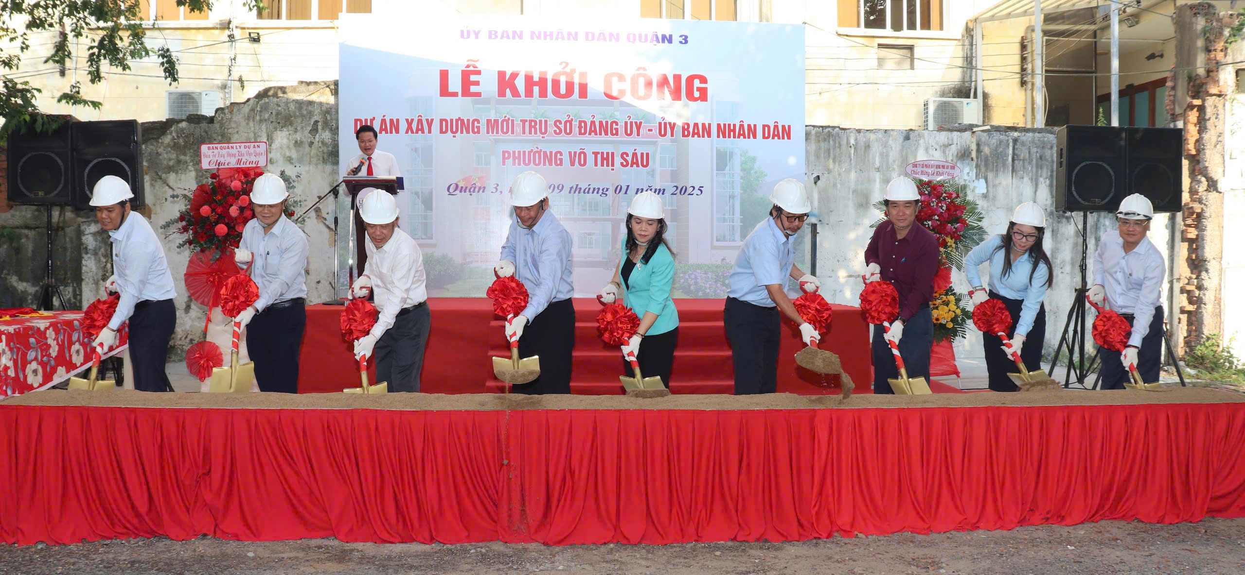 TP HCM: bố tr&iacute; B&iacute; thư, Chủ tịch UBND cấp x&atilde; kh&ocirc;ng l&agrave; người địa phương - Ảnh 1.