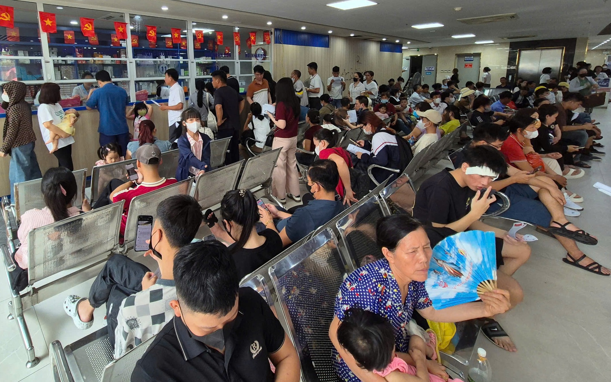 Nắng nóng kéo theo hàng loạt bệnh về da