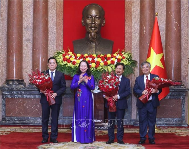 Chủ tịch nước Lương Cường trao quyết định bổ nhiệm 3 Ph&oacute; Chủ nhiệm Văn ph&ograve;ng Chủ tịch nước- Ảnh 3.