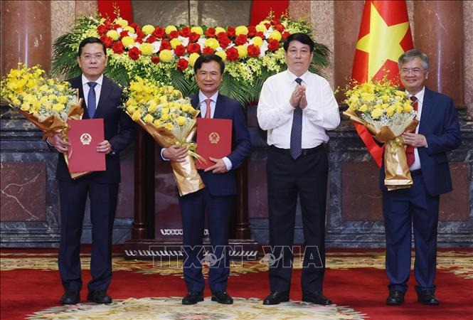 Chủ tịch nước Lương Cường trao quyết định bổ nhiệm 3 Ph&oacute; Chủ nhiệm Văn ph&ograve;ng Chủ tịch nước- Ảnh 1.