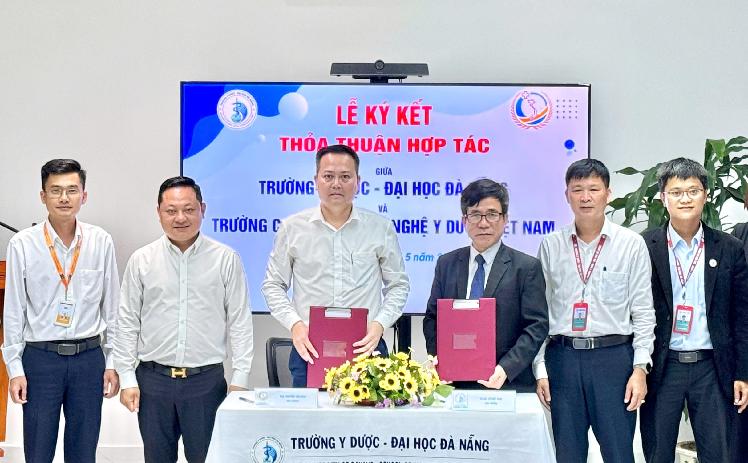 Hai trường y dược lớn k&yacute; kết hợp t&aacute;c đ&agrave;o tạo v&agrave; ph&aacute;t triển nguồn nh&acirc;n lực y tế- Ảnh 1.