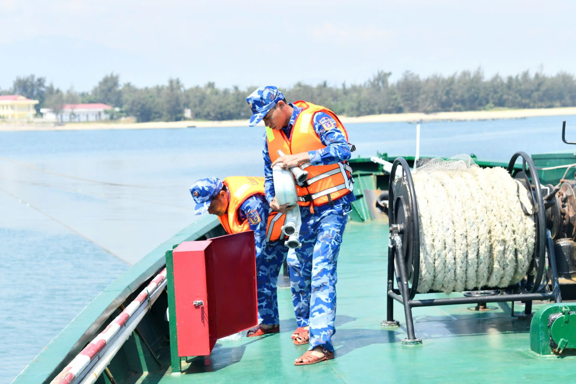 Hải đo&agrave;n 21 tổ chức th&agrave;nh c&ocirc;ng Hội thao thủy nghiệp cơ bản năm 2025- Ảnh 1.