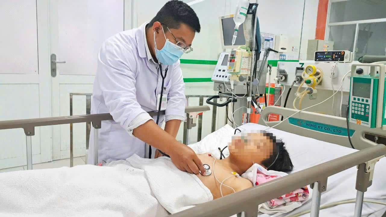 Cảnh b&aacute;o tai nạn r&igrave;nh rập trẻ nhỏ - Ảnh 1.