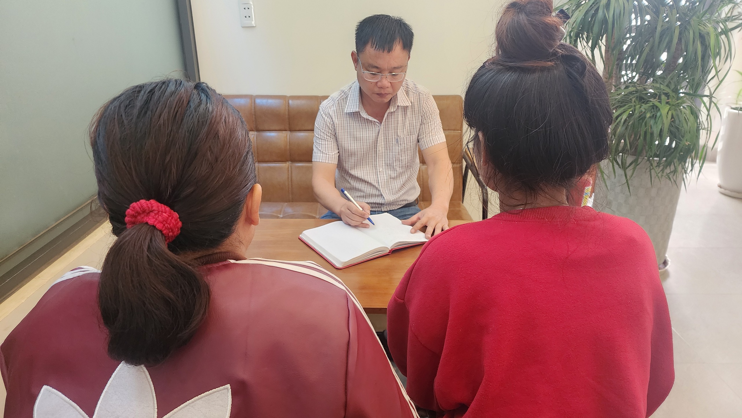 L&agrave;m r&otilde; vụ nhiều học sinh lớp 12 tại 1 trường "tự nguyện" xin nghỉ học- Ảnh 2.