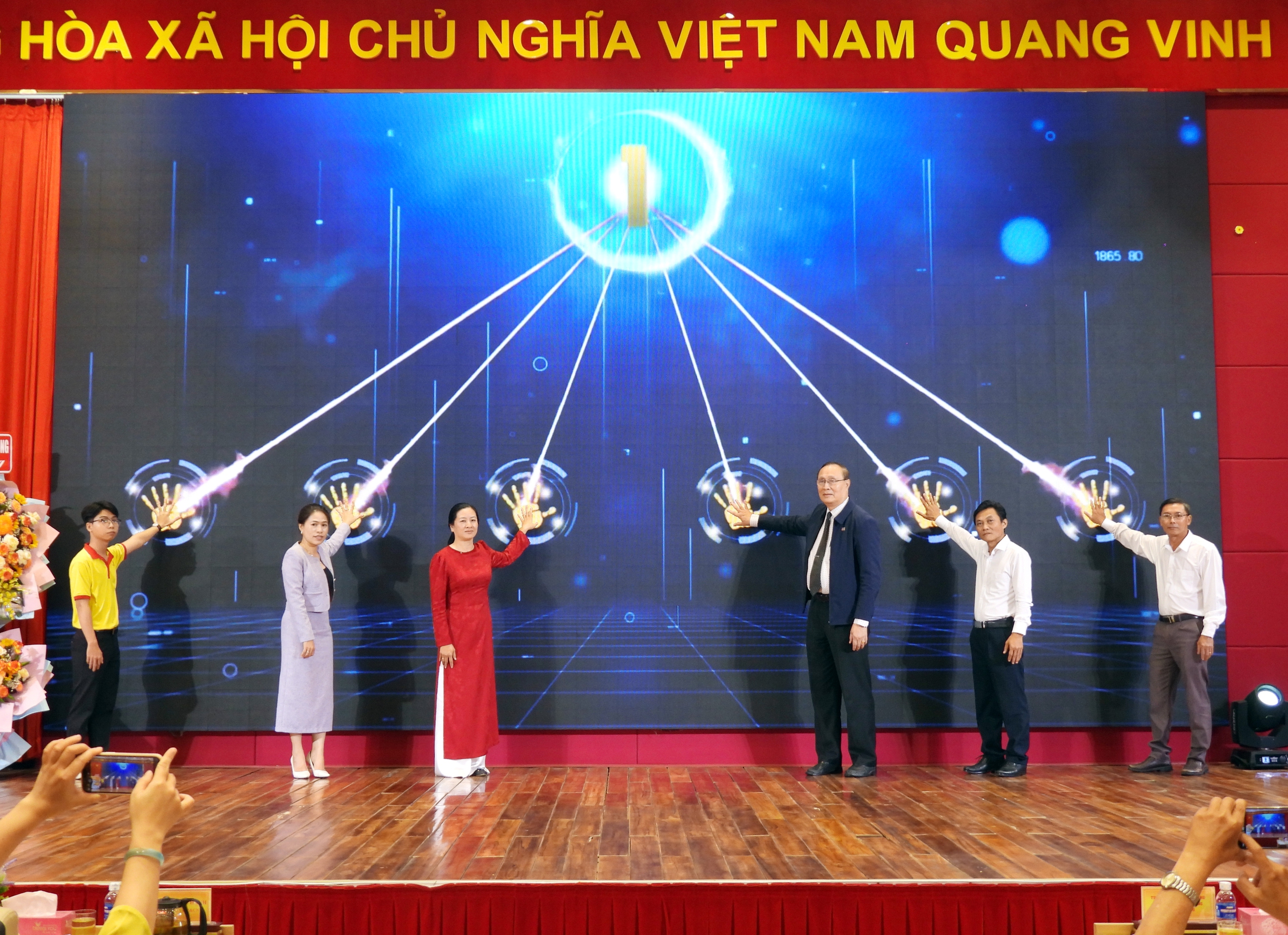 135 sinh vi&ecirc;n của Trường ĐH Cửu Long đăng k&yacute; sử dụng t&ecirc;n miền &ldquo;.vn&rdquo;- Ảnh 3.