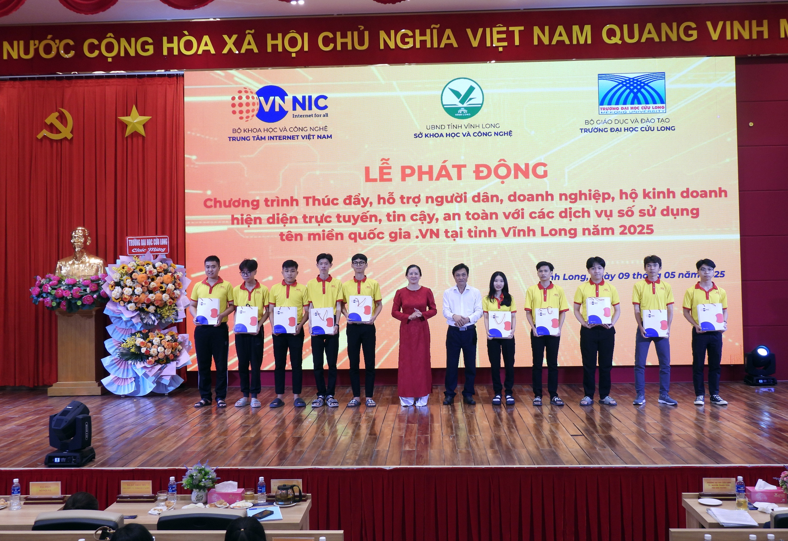 135 sinh vi&ecirc;n của Trường ĐH Cửu Long đăng k&yacute; sử dụng t&ecirc;n miền &ldquo;.vn&rdquo;- Ảnh 4.