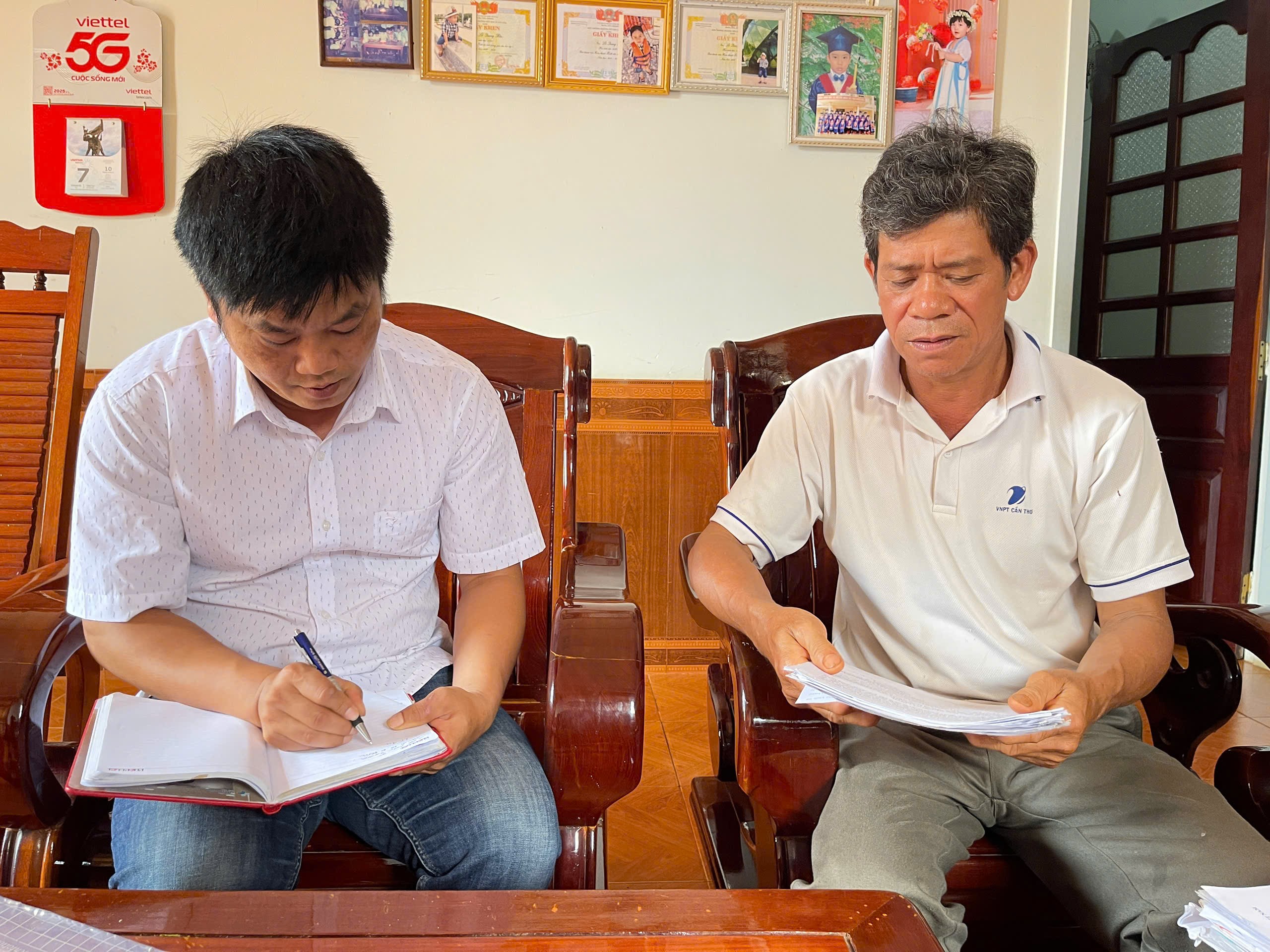 Diễn biến mới vụ nam sinh lớp 11 bị xe m&aacute;y t&ocirc;ng tử vong, 15 năm vẫn chưa t&igrave;m ra người l&aacute;i- Ảnh 1.