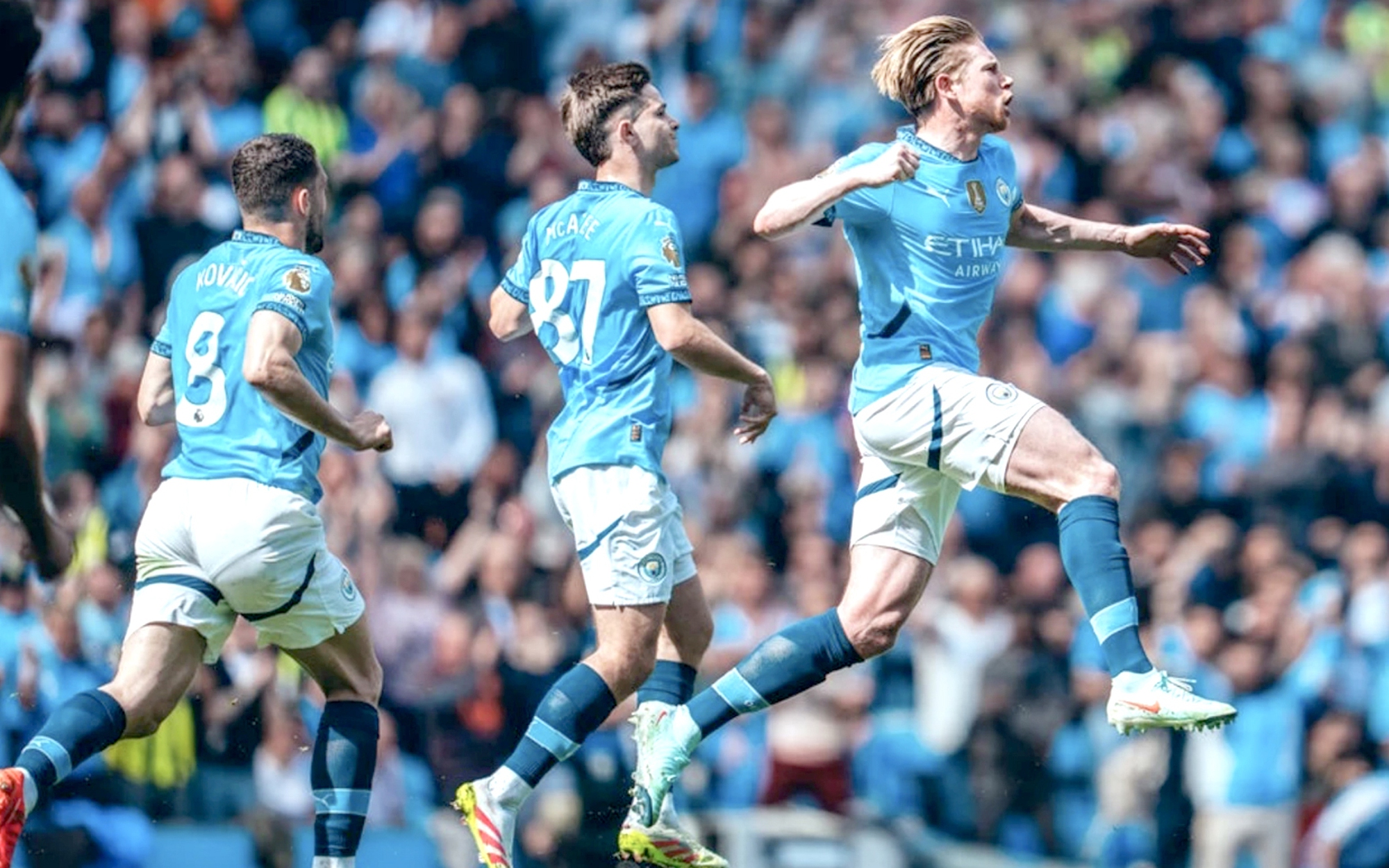 Man City tranh ngôi nhì bảng