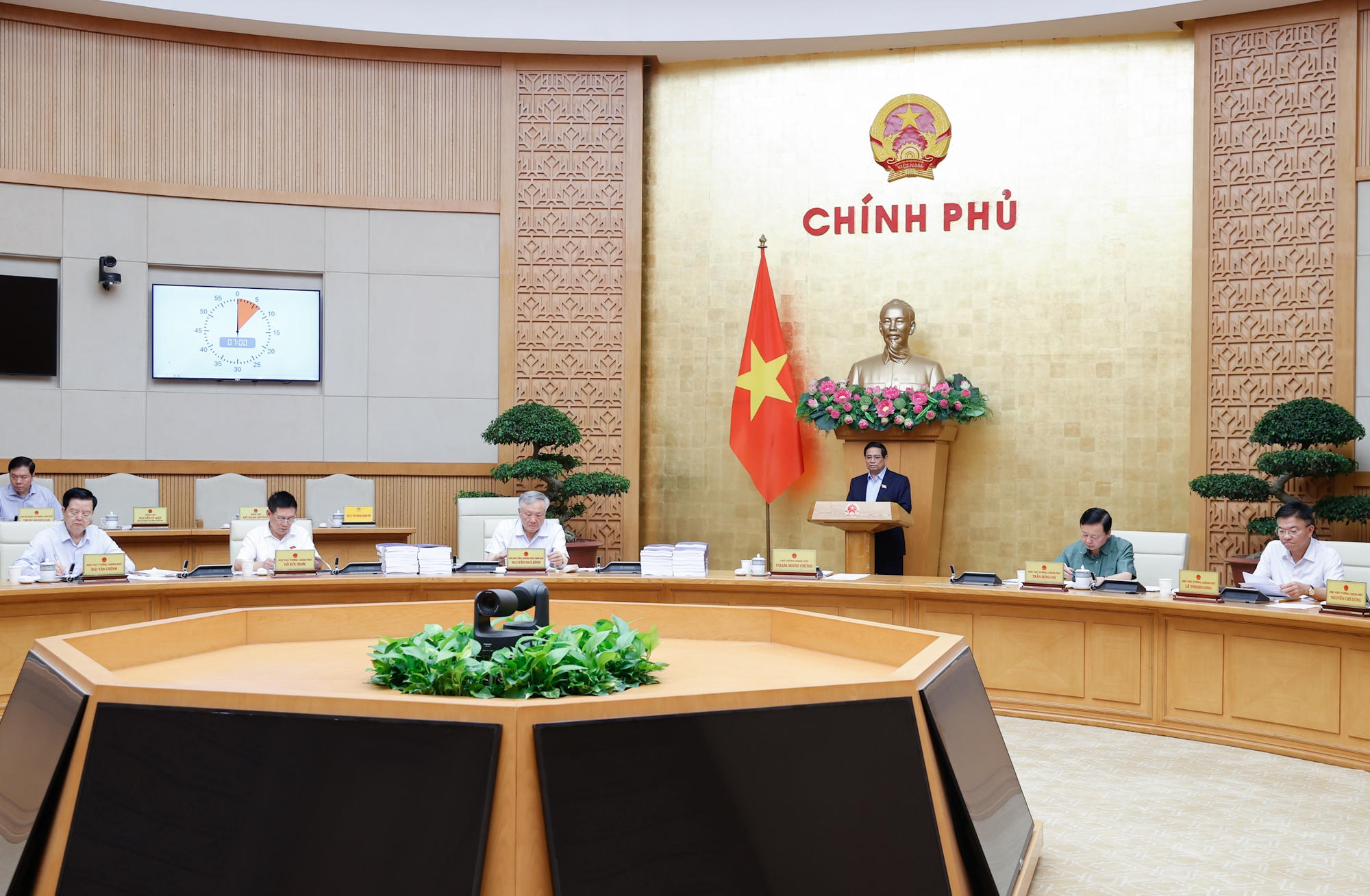 Cả nước sẽ giảm hơn 128.000 biên chế sau sáp nhập, Thủ tướng yêu cầu sớm chi trả chế độ- Ảnh 2.
