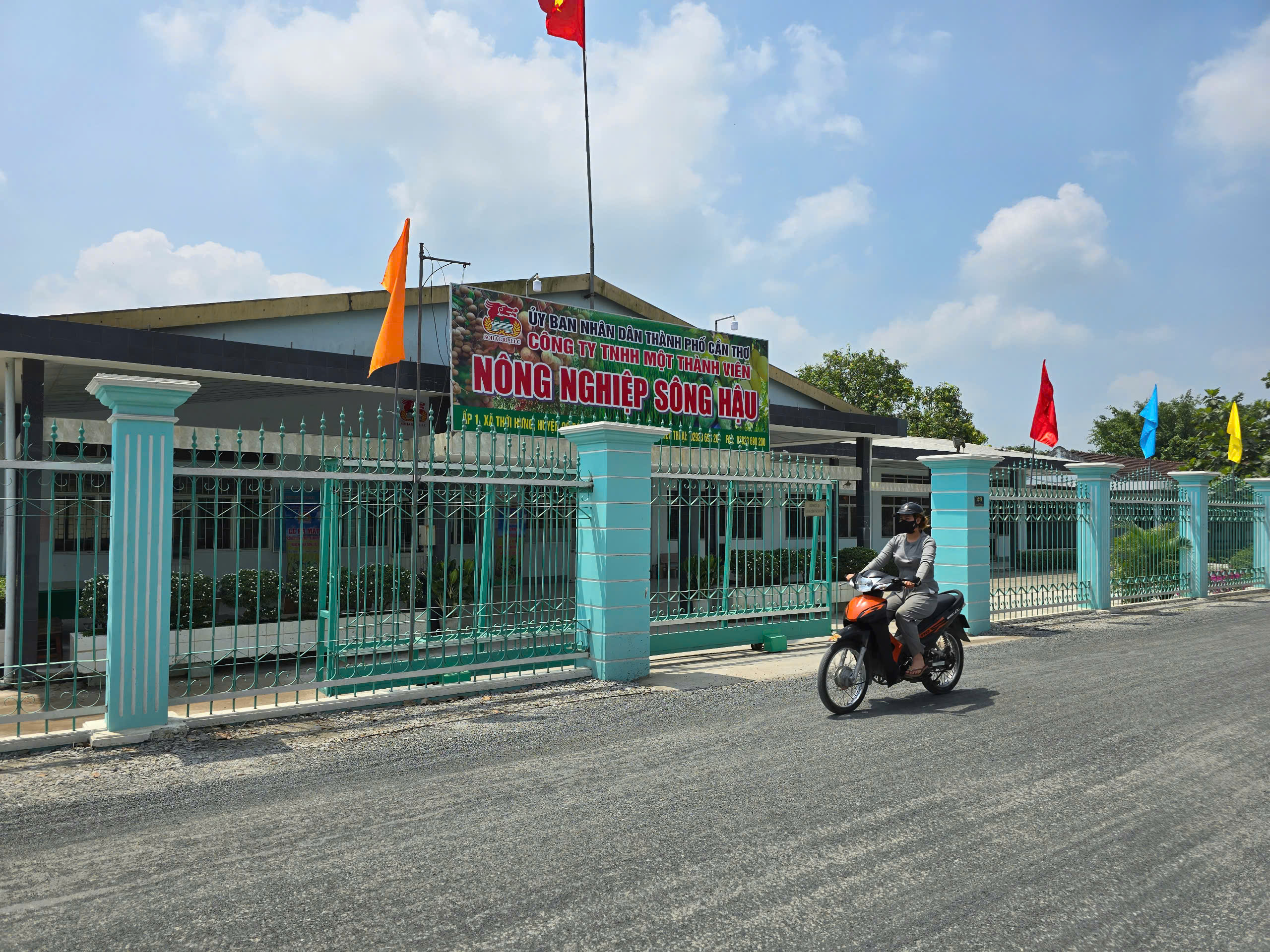 Nhiều vi phạm tại 2 n&ocirc;ng trường ở Cần Thơ - Ảnh 1.