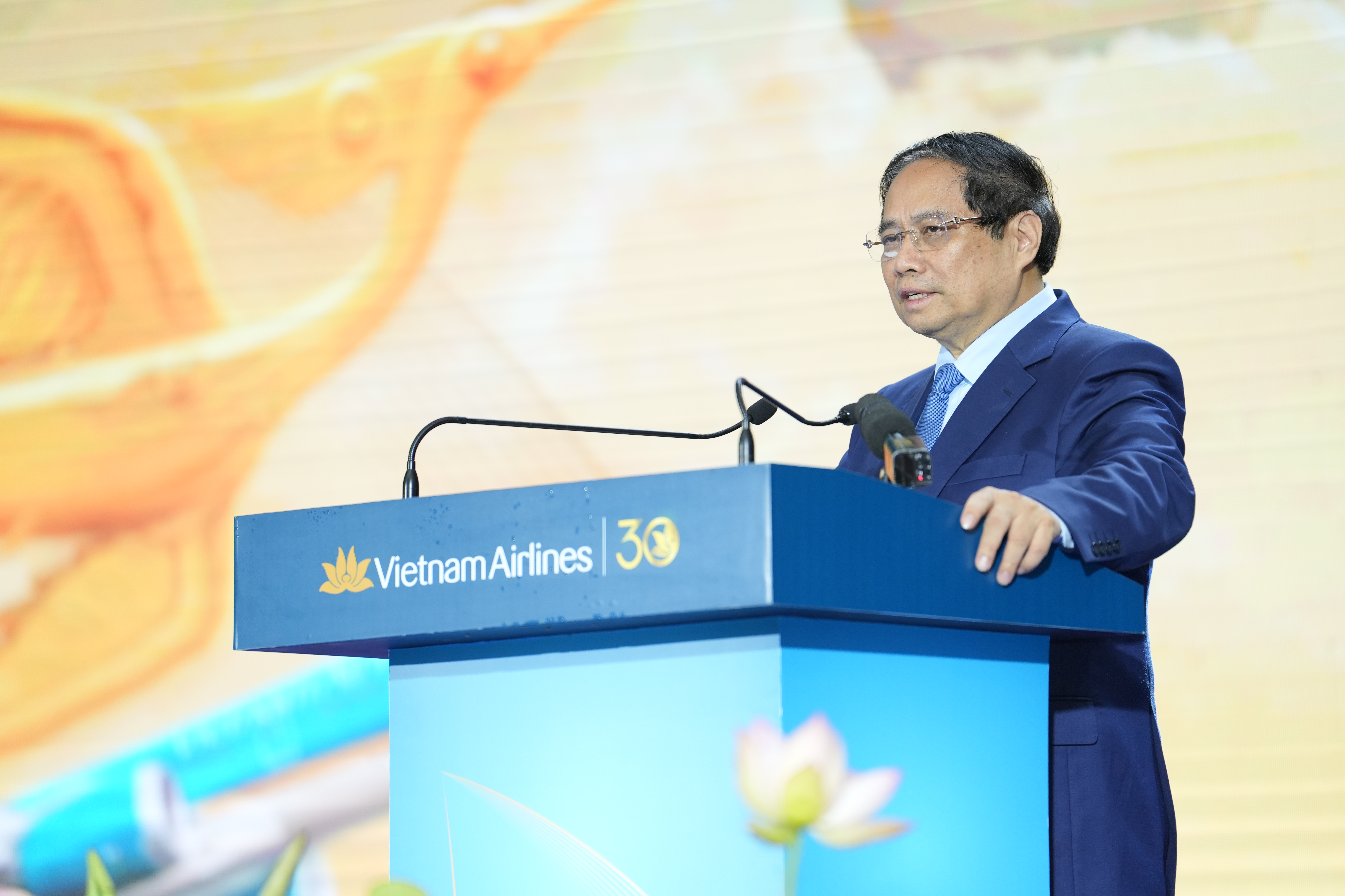 Thủ tướng n&oacute;i về tầm nh&igrave;n ph&aacute;t triển Vietnam Airlines- Ảnh 3.