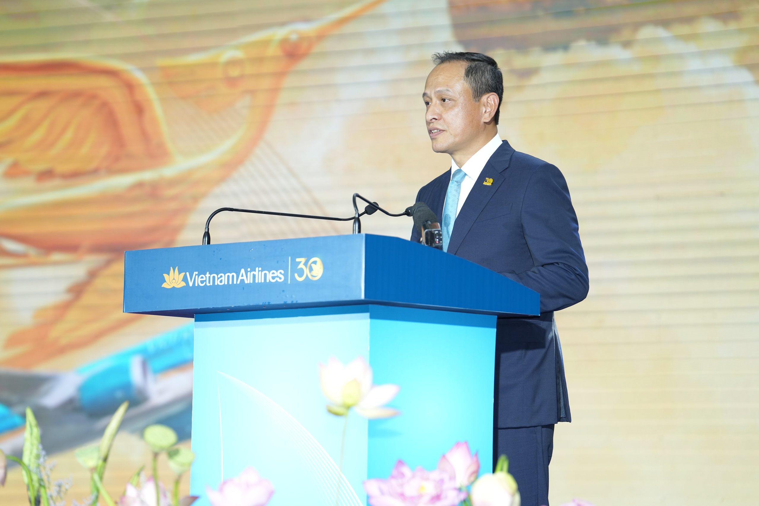 Thủ tướng n&oacute;i về tầm nh&igrave;n ph&aacute;t triển Vietnam Airlines- Ảnh 6.