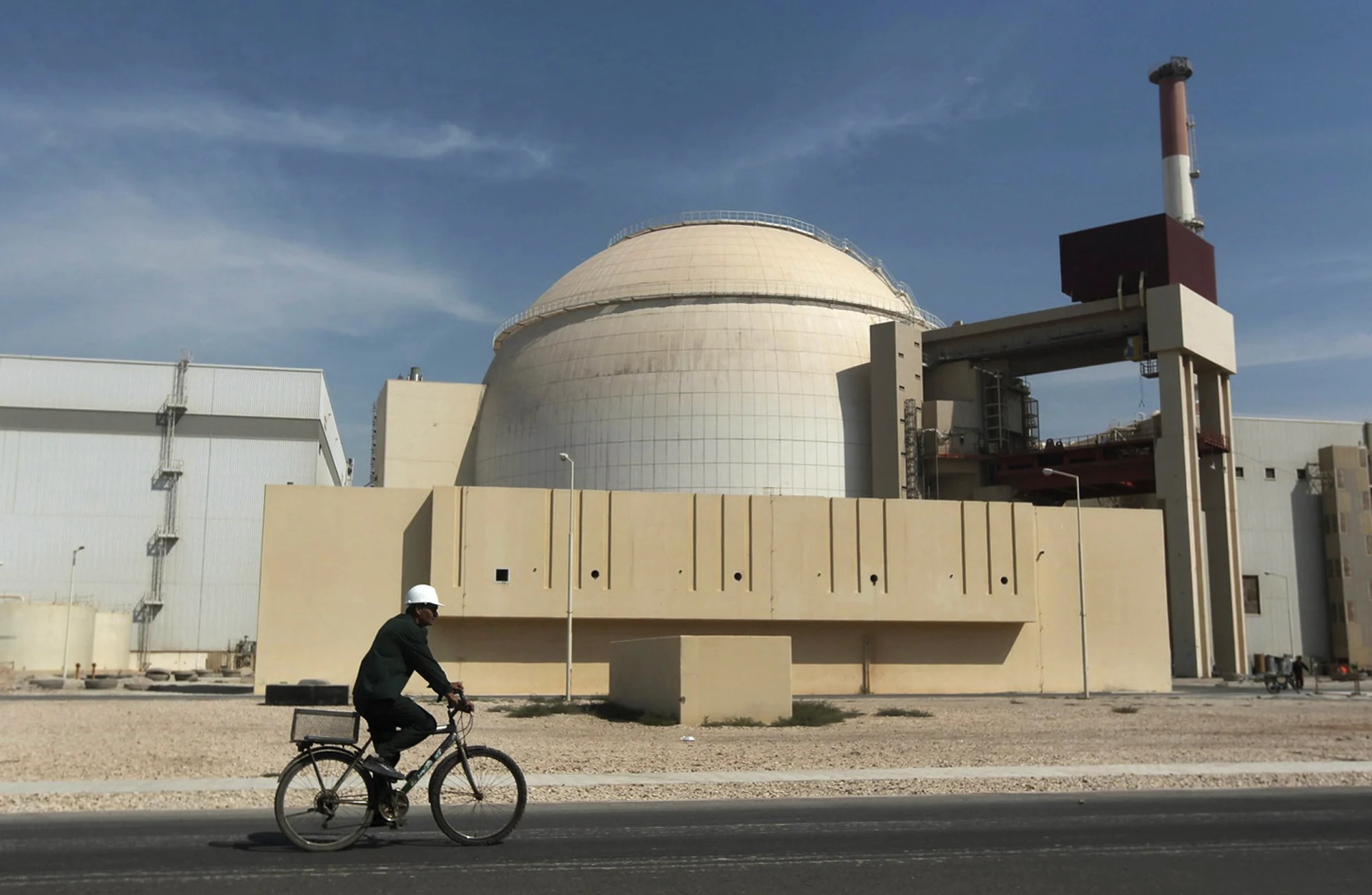 Iran tích trữ nhiều uranium tinh khiết, đủ để chế bom nguyên tử? - Ảnh 1.