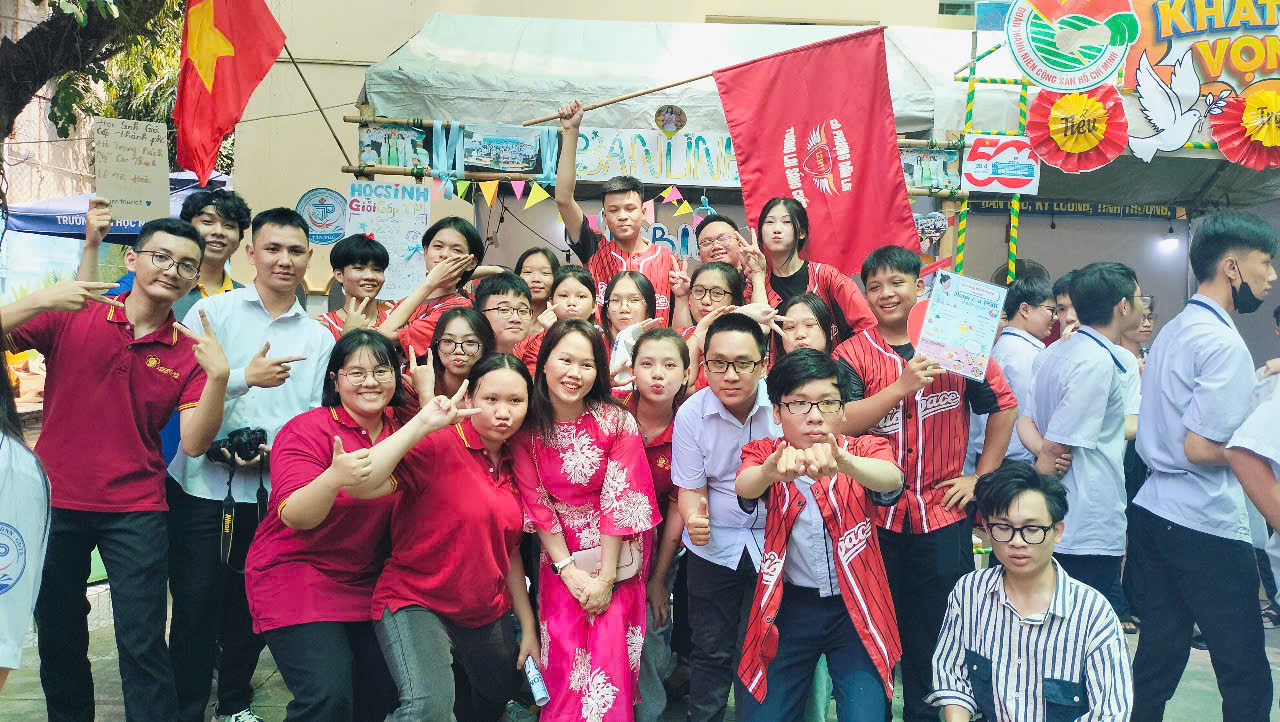 Học viên trung tâm GDNN-GDTX "ẵm" cú đúp giải nhất toán thành phố ở tuổi 27- Ảnh 3.