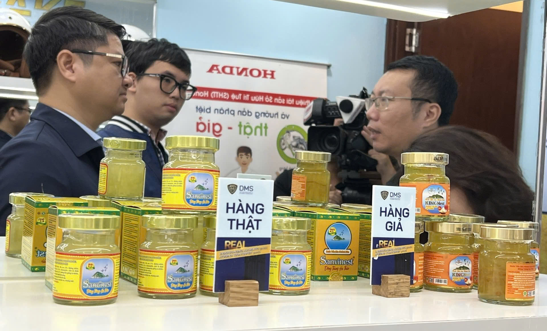 B&aacute;t nh&aacute;o thị trường yến s&agrave;o - Ảnh 1.