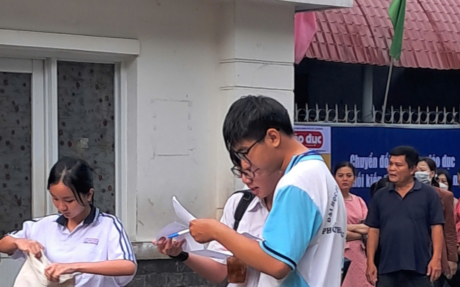 TP HCM: Công bố đề thi, đáp án thi lớp 10 Trường Phổ thông Năng khiếu