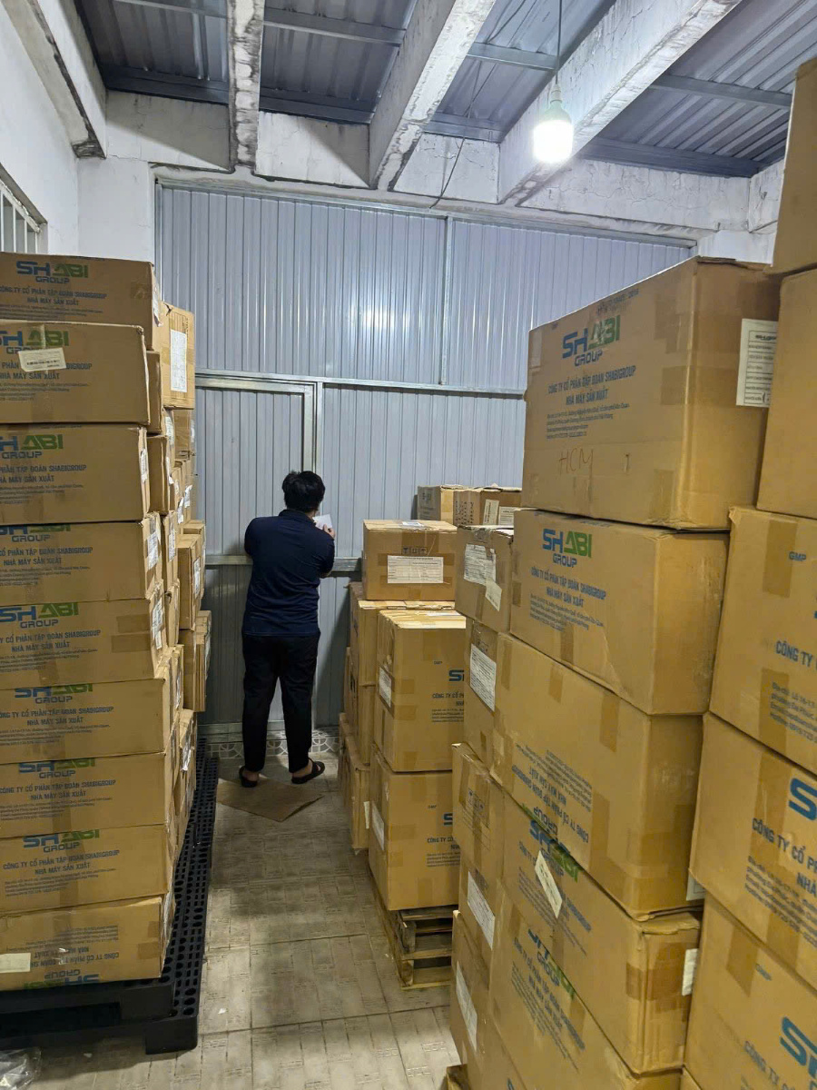 Diễn biến n&oacute;ng vụ ph&aacute;t hiện thực phẩm chức năng ở B&igrave;nh Ch&aacute;nh, TP HCM - Ảnh 2.