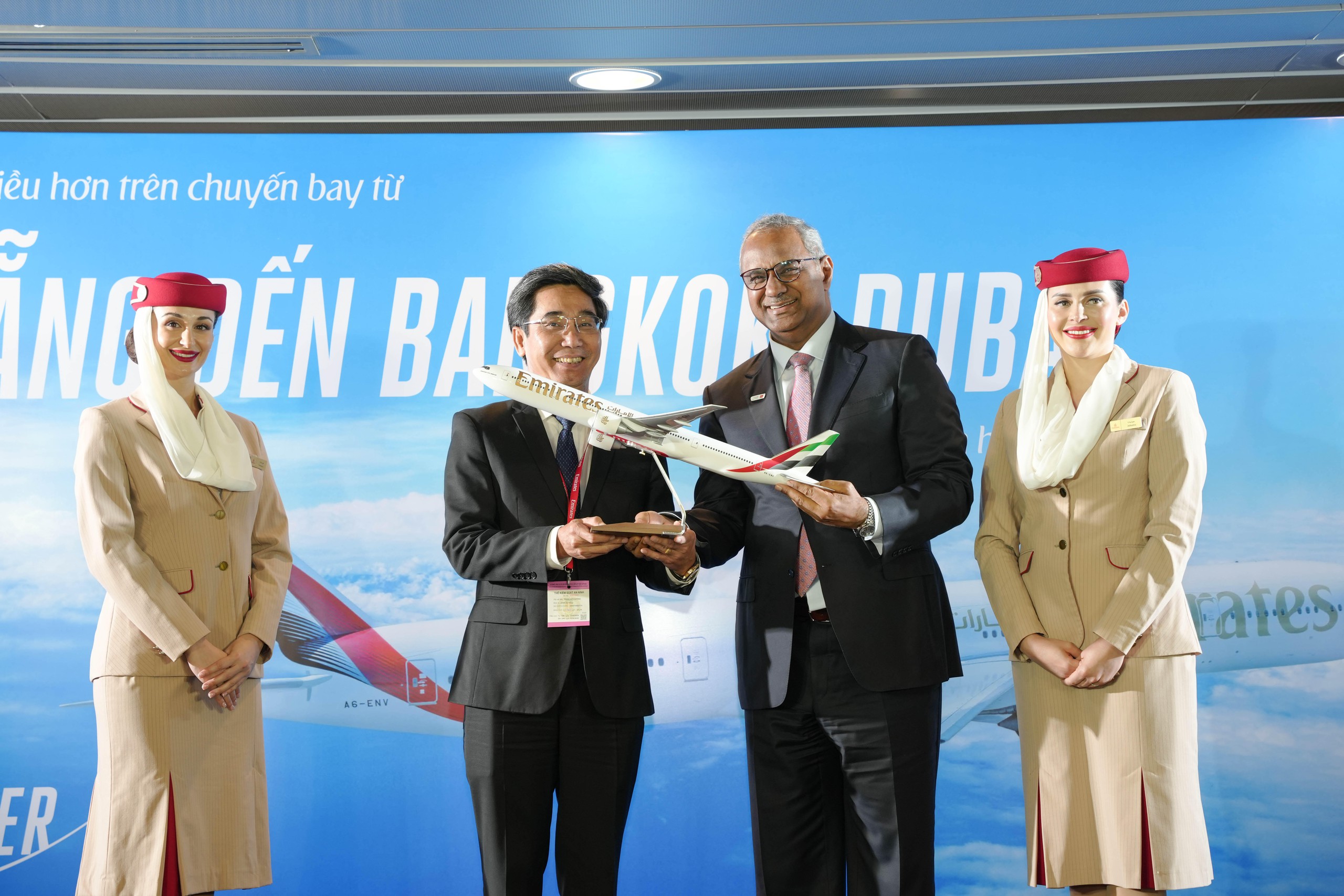 Emirates khai th&aacute;c đường bay đến Đ&agrave; Nẵng, mở rộng kết nối thương mại &ndash; du lịch - Ảnh 1.