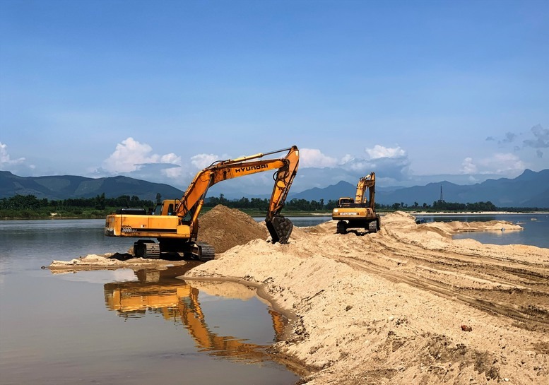 Giá vật liệu xây dựng tăng cao bất thường, Thủ tướng yêu cầu Bộ Công an vào cuộc - Ảnh 1.