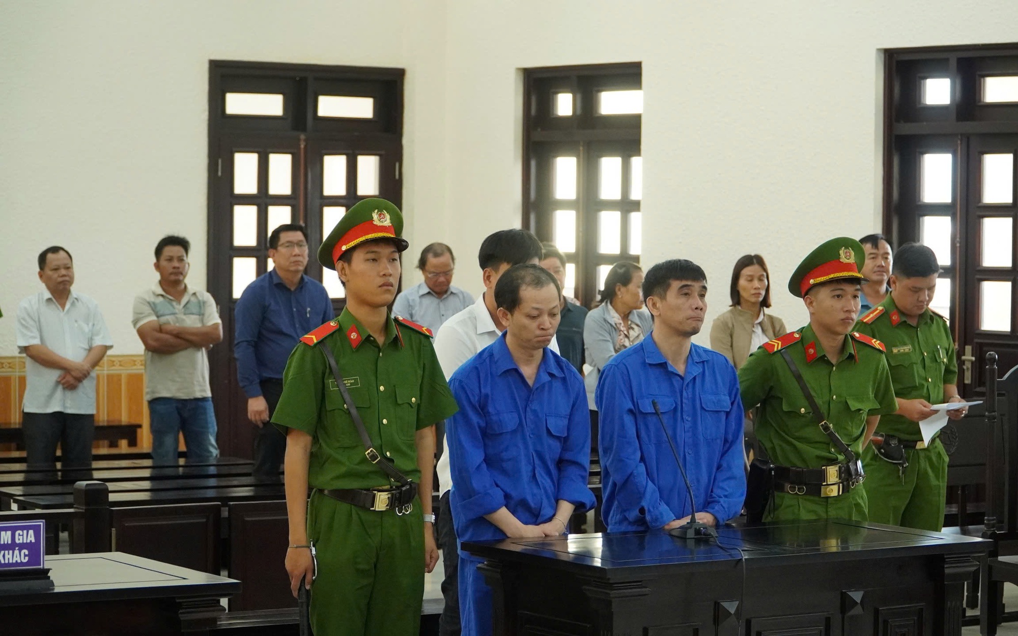 Y án 2 phó giám đốc đăng kiểm ở Bình Thuận nhận hối lộ