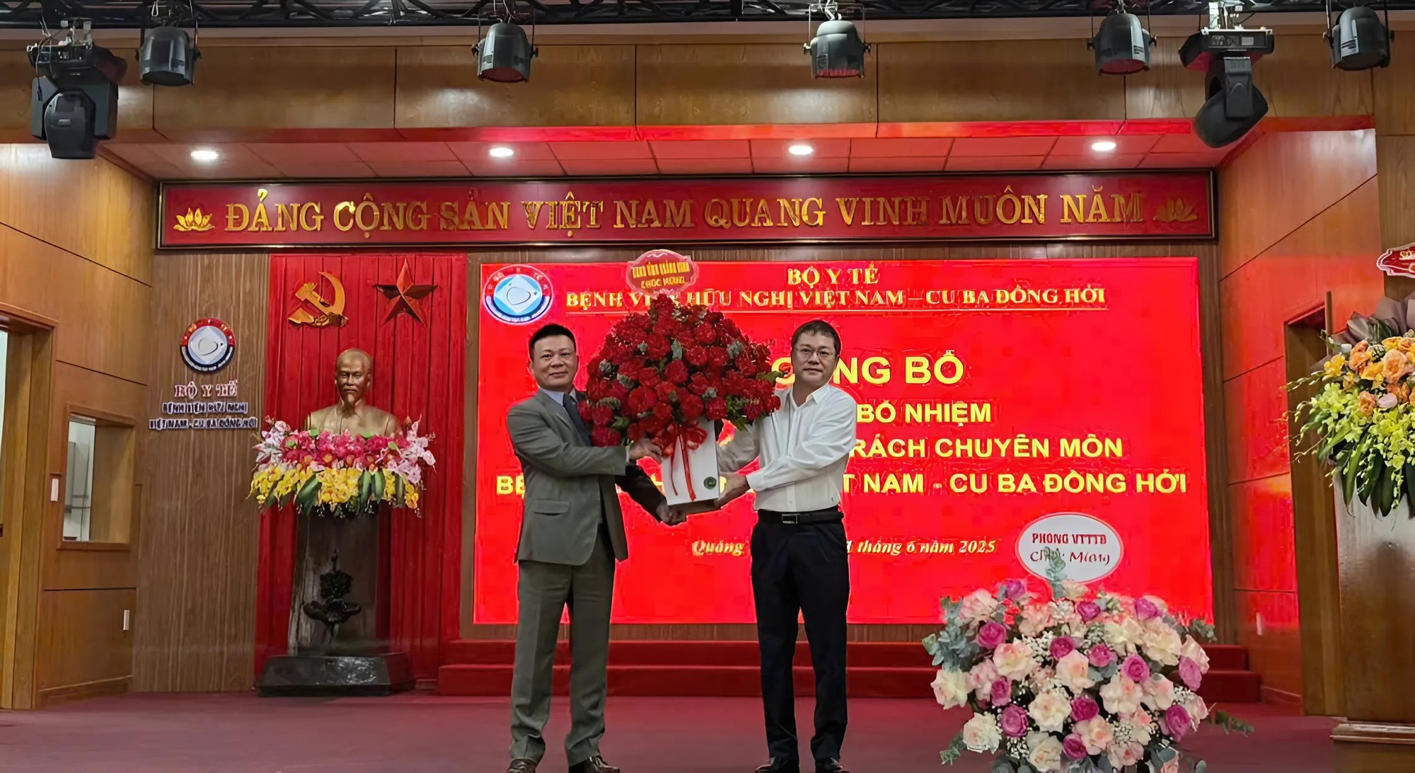 B&aacute;c sĩ Nguyễn Kỳ Nh&acirc;n l&agrave;m Ph&oacute; Gi&aacute;m đốc Bệnh viện Hữu nghị Việt Nam - Cu Ba Đồng Hới- Ảnh 1.