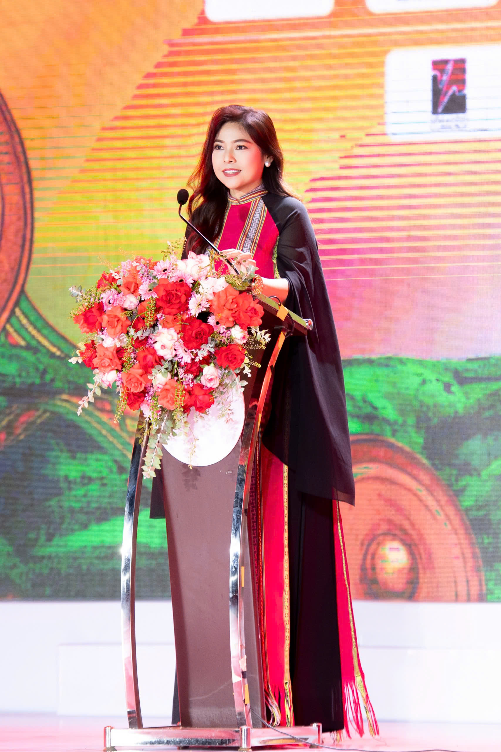 Nghệ sĩ Kim Thanh Thảo tâm huyết với bản sắc văn hóa Việt- Ảnh 15.