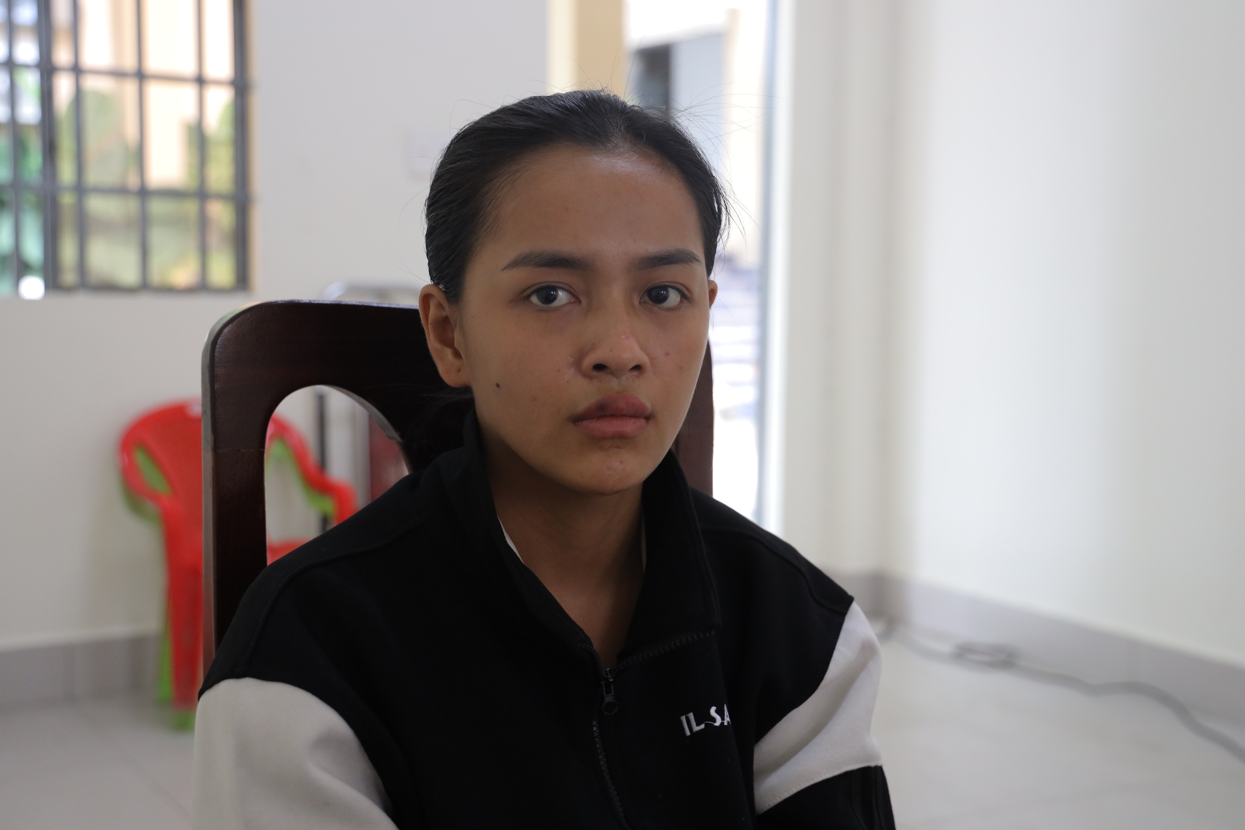 Vợ chồng hờ đang "áp tải" phụ nữ để bán sang Campuchia thì bị bắt- Ảnh 2.