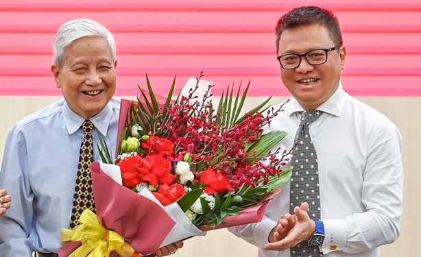 Trọn đời v&igrave; sự nghiệp b&aacute;o ch&iacute;: Người &ldquo;chấp b&uacute;t&rdquo; của lịch sử - Ảnh 1.
