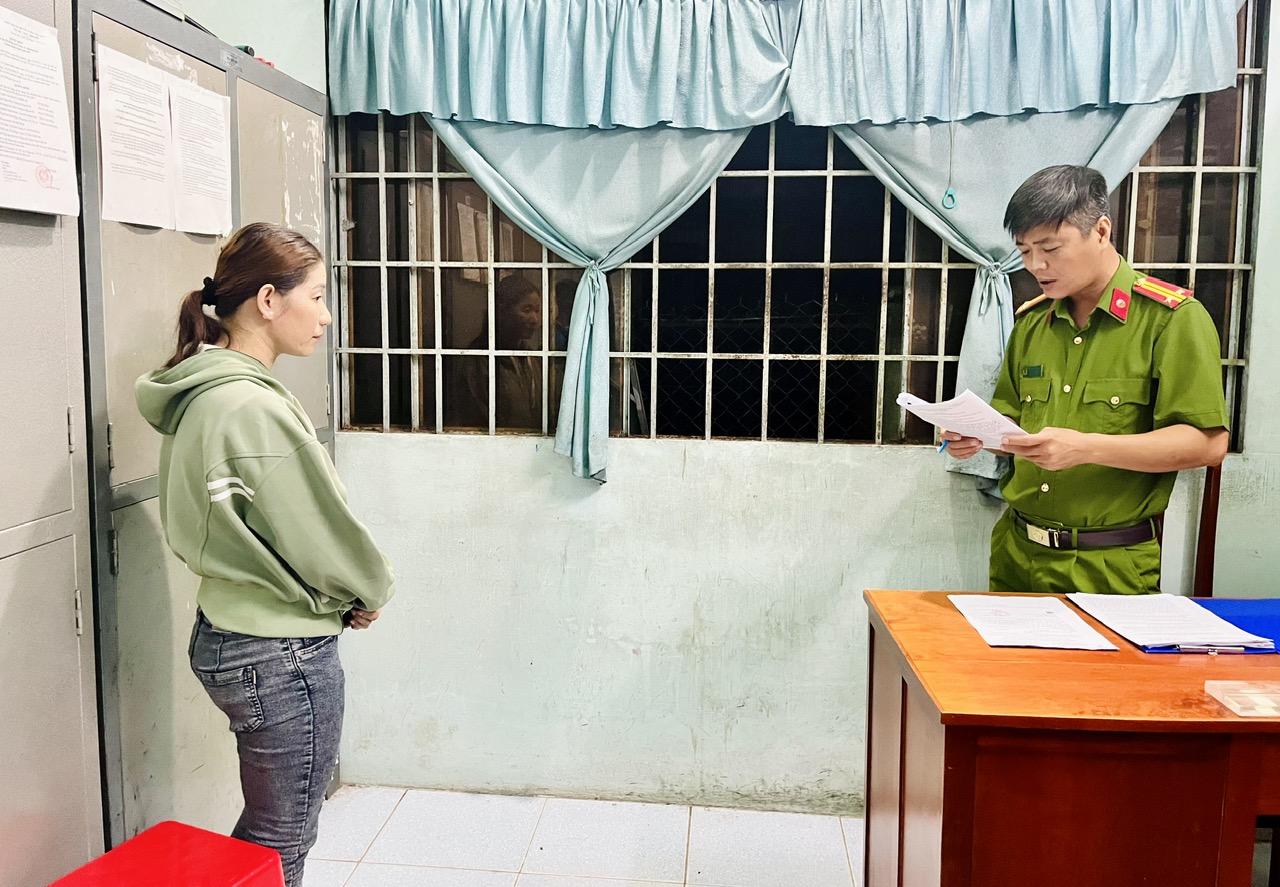 Vĩnh Long: Xô xát vì chuyện chó tiểu tiện trước nhà, 1 người tử vong - Ảnh 1.