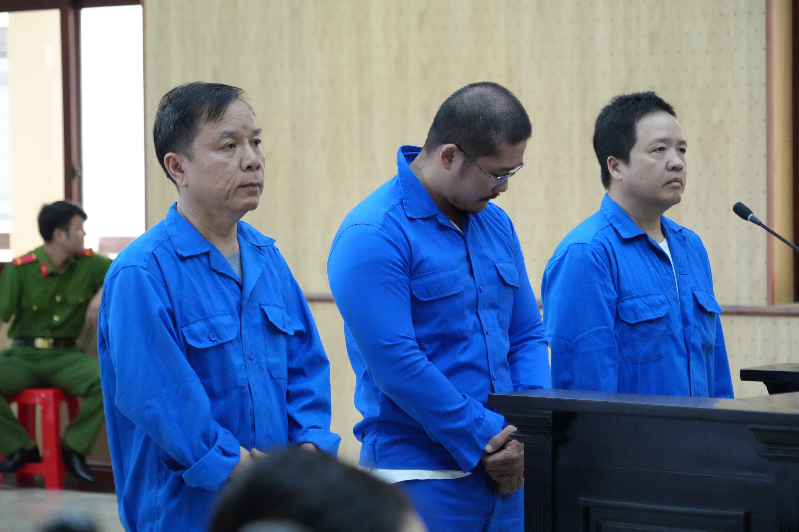 Ba cựu cán bộ lĩnh án vì "chạy việc"- Ảnh 1.