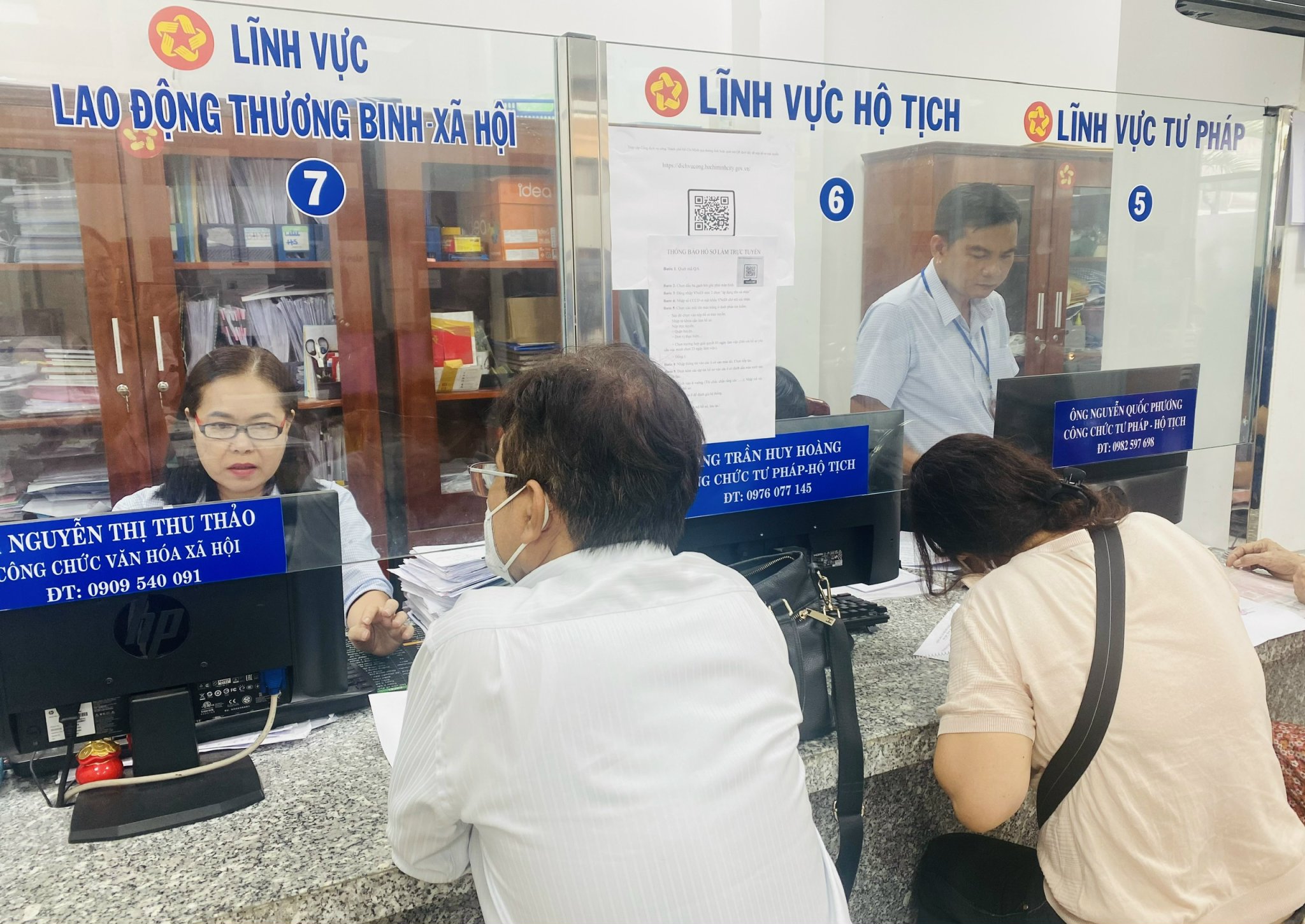 UBND TP HCM kiến nghị tăng thêm lãnh đạo cấp phường, xã mới - Ảnh 1.